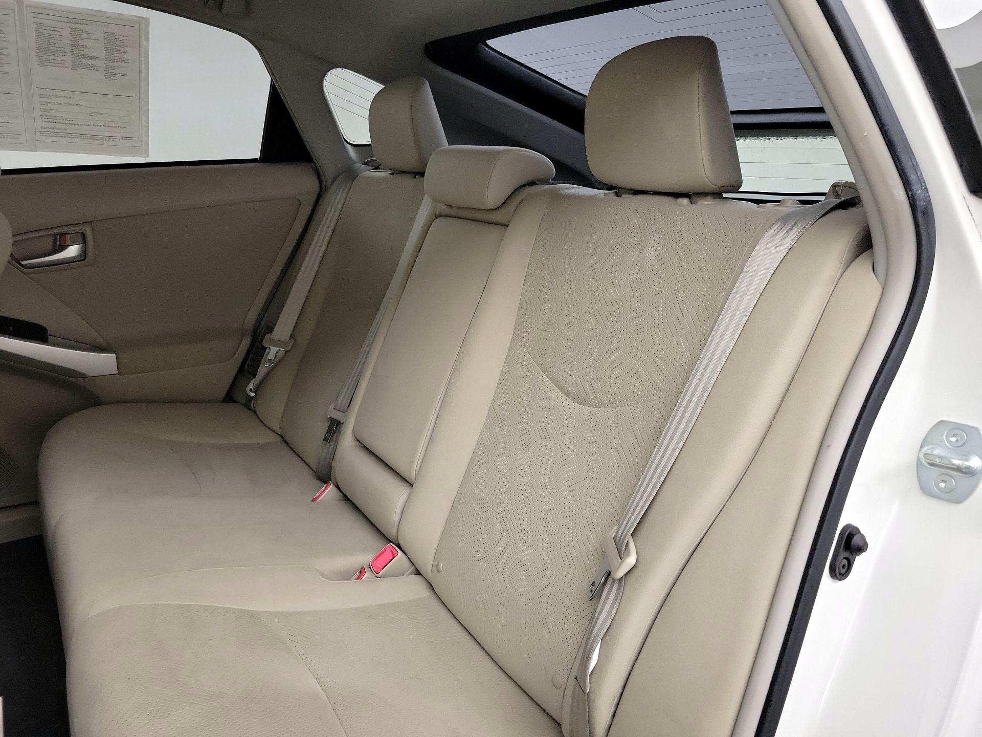 Thumbnail: 2014 Toyota Prius - 17