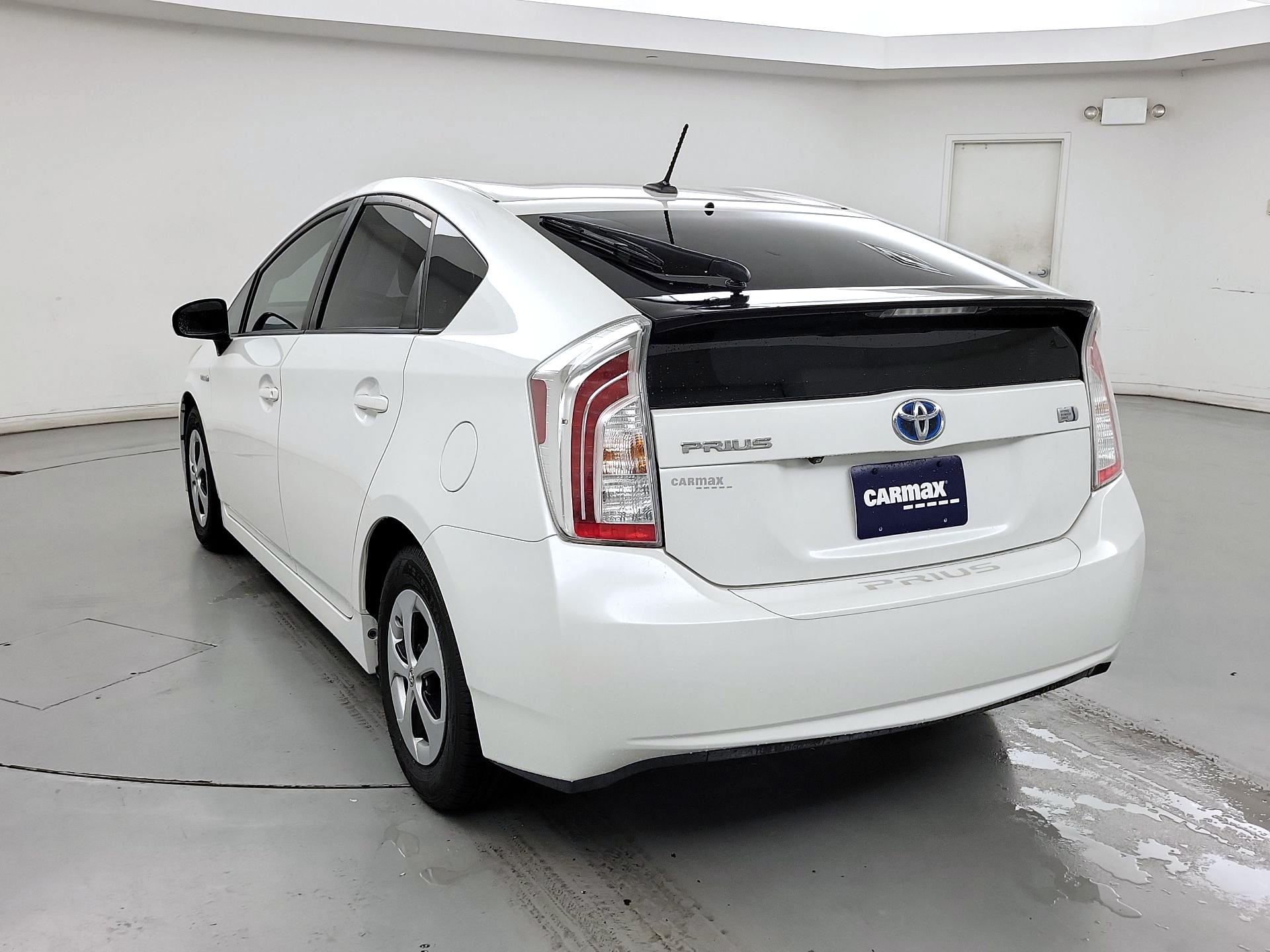 Thumbnail: 2014 Toyota Prius - 7