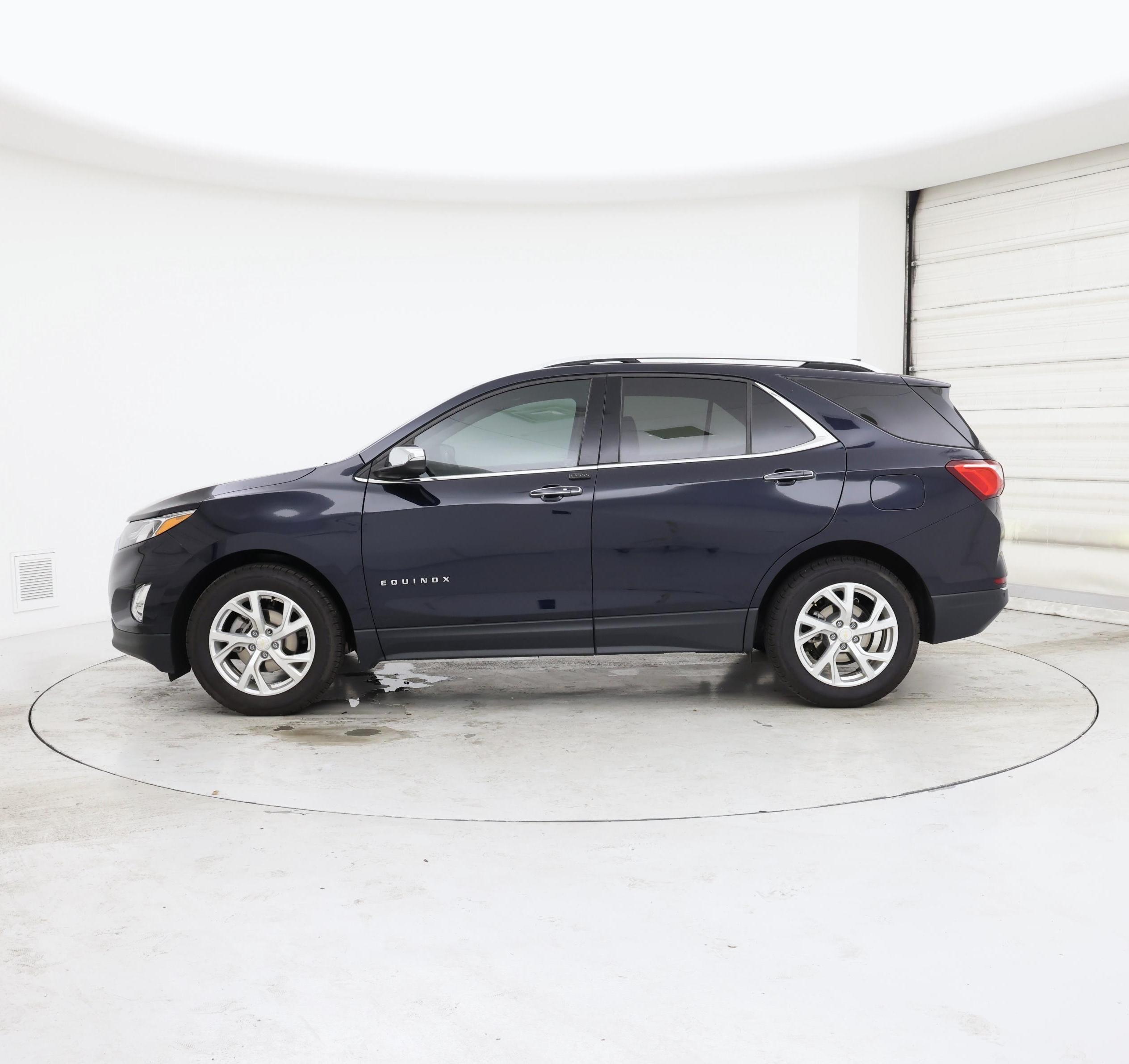 Thumbnail: 2021 Chevrolet Equinox - 3