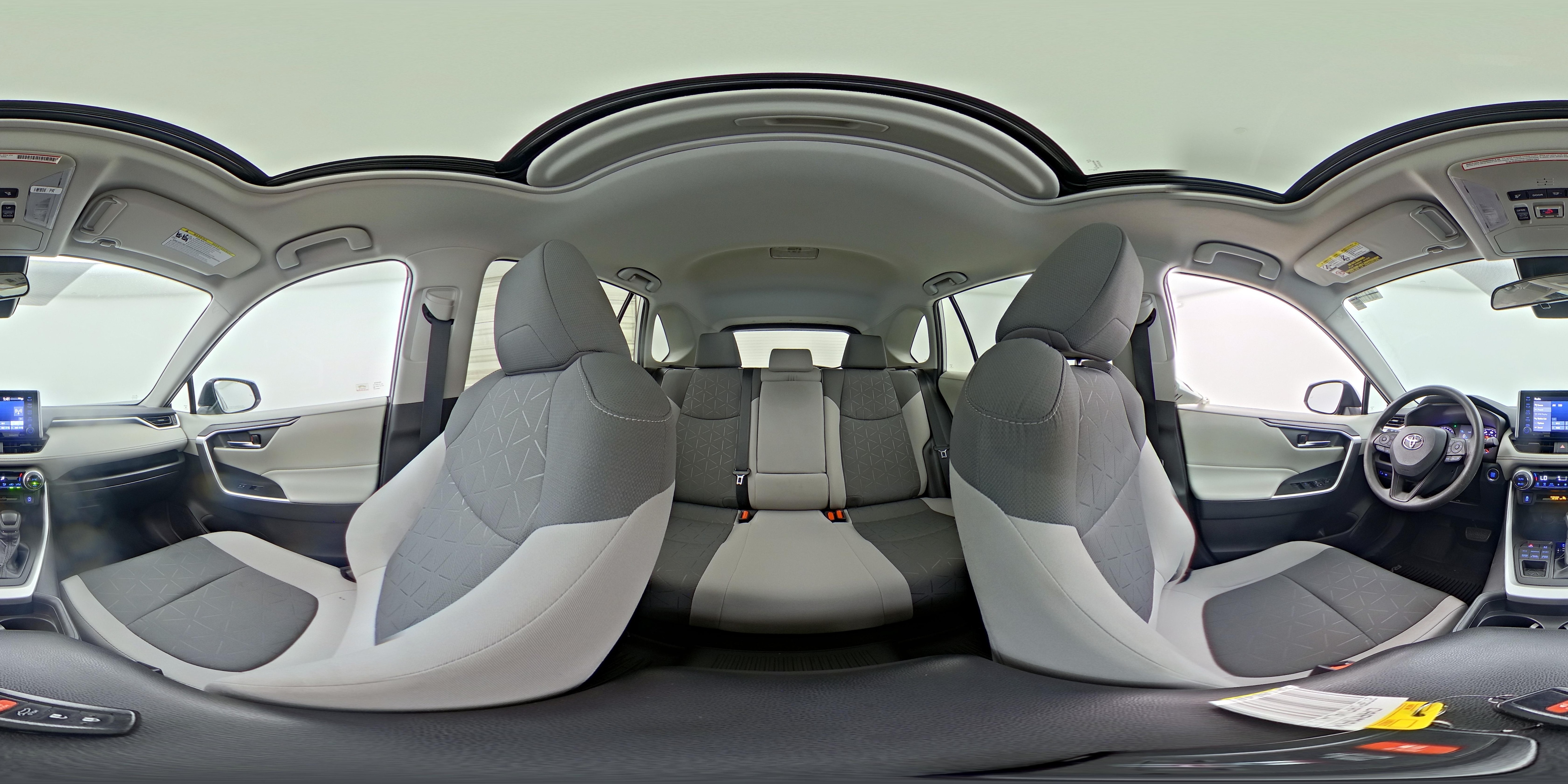 2020 Toyota RAV4 XLE - Photo 25