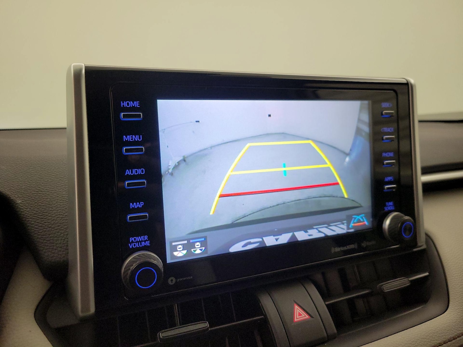 2020 Toyota RAV4 XLE - Photo 15