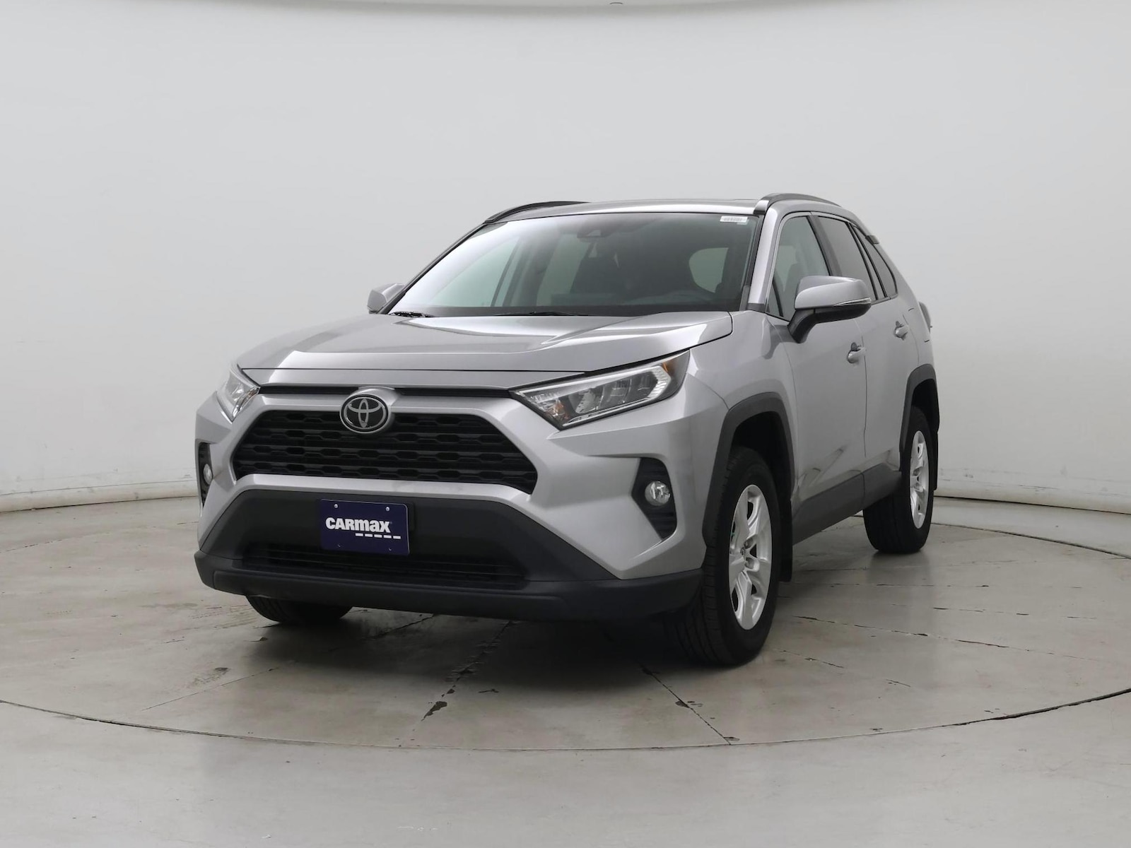 2020 Toyota RAV4 XLE - Photo 5