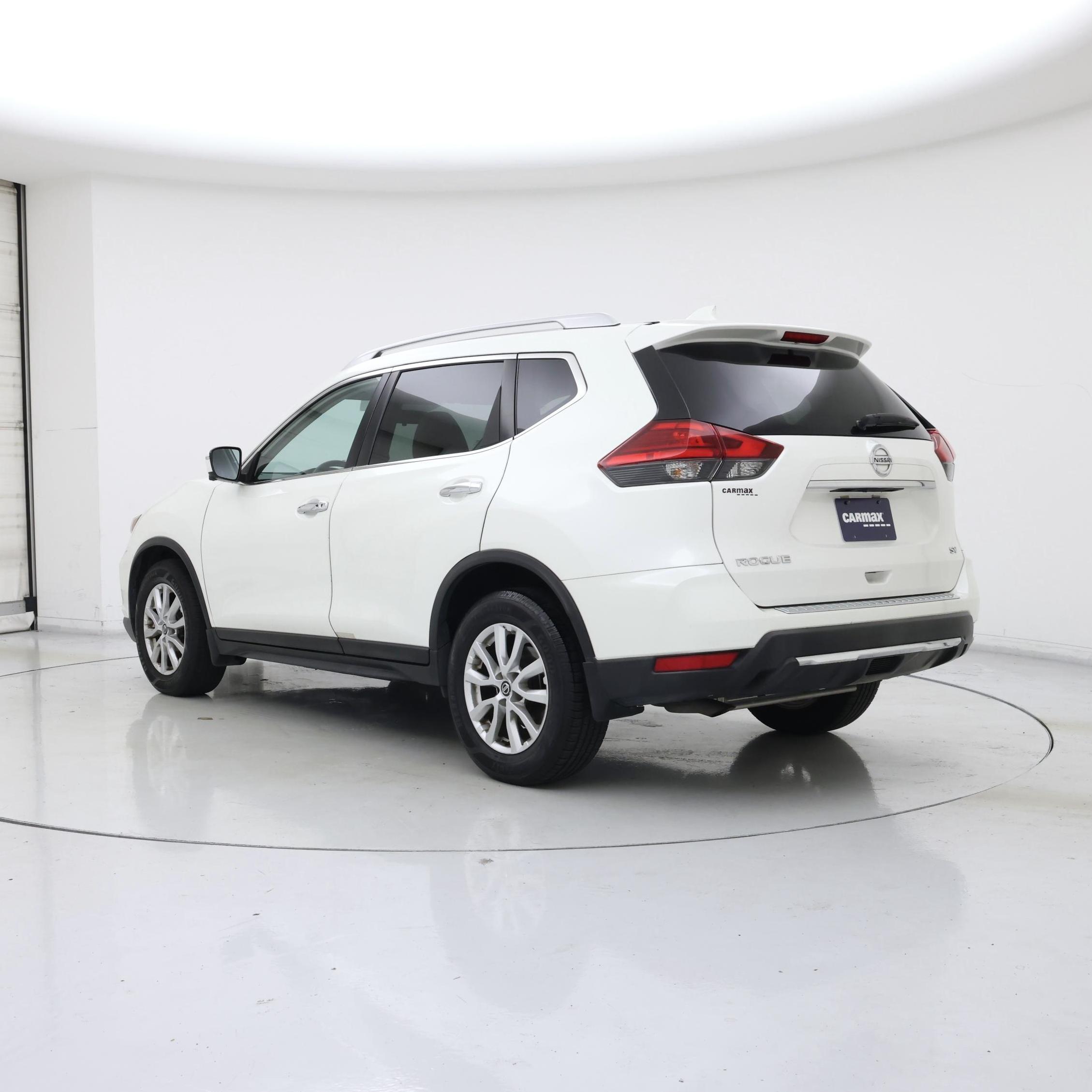 Thumbnail: 2017 Nissan Rogue - 2