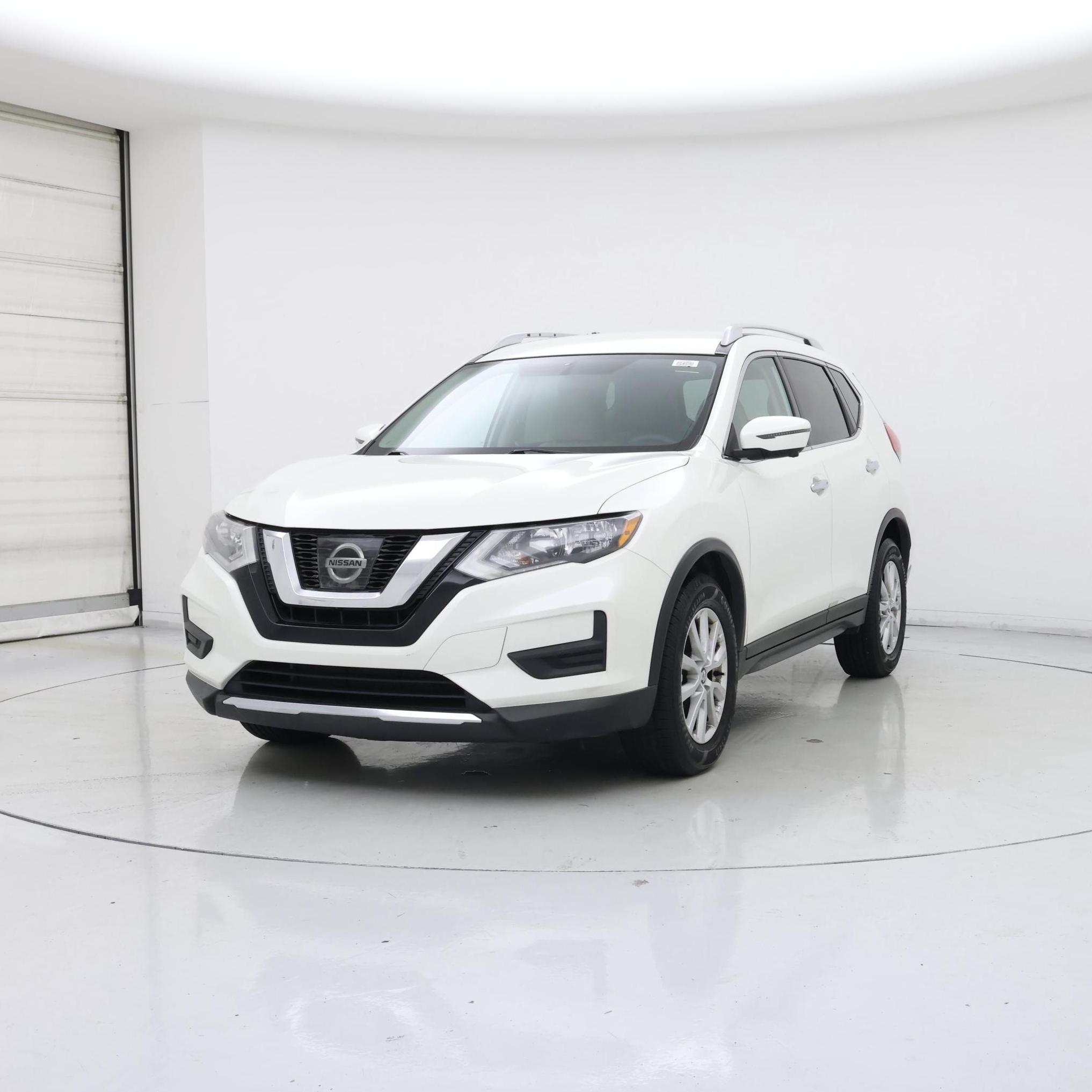 Thumbnail: 2017 Nissan Rogue - 4