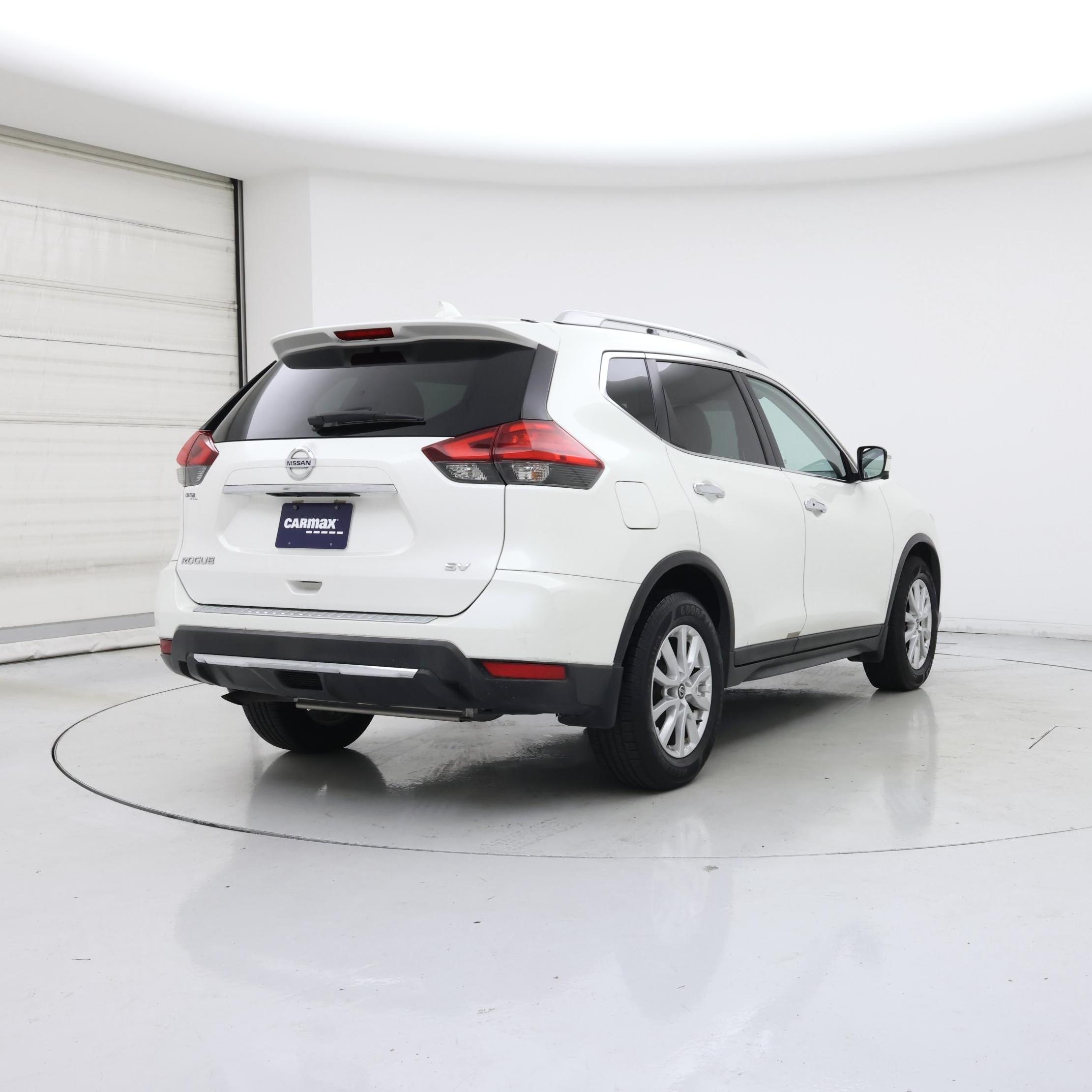 Thumbnail: 2017 Nissan Rogue - 8