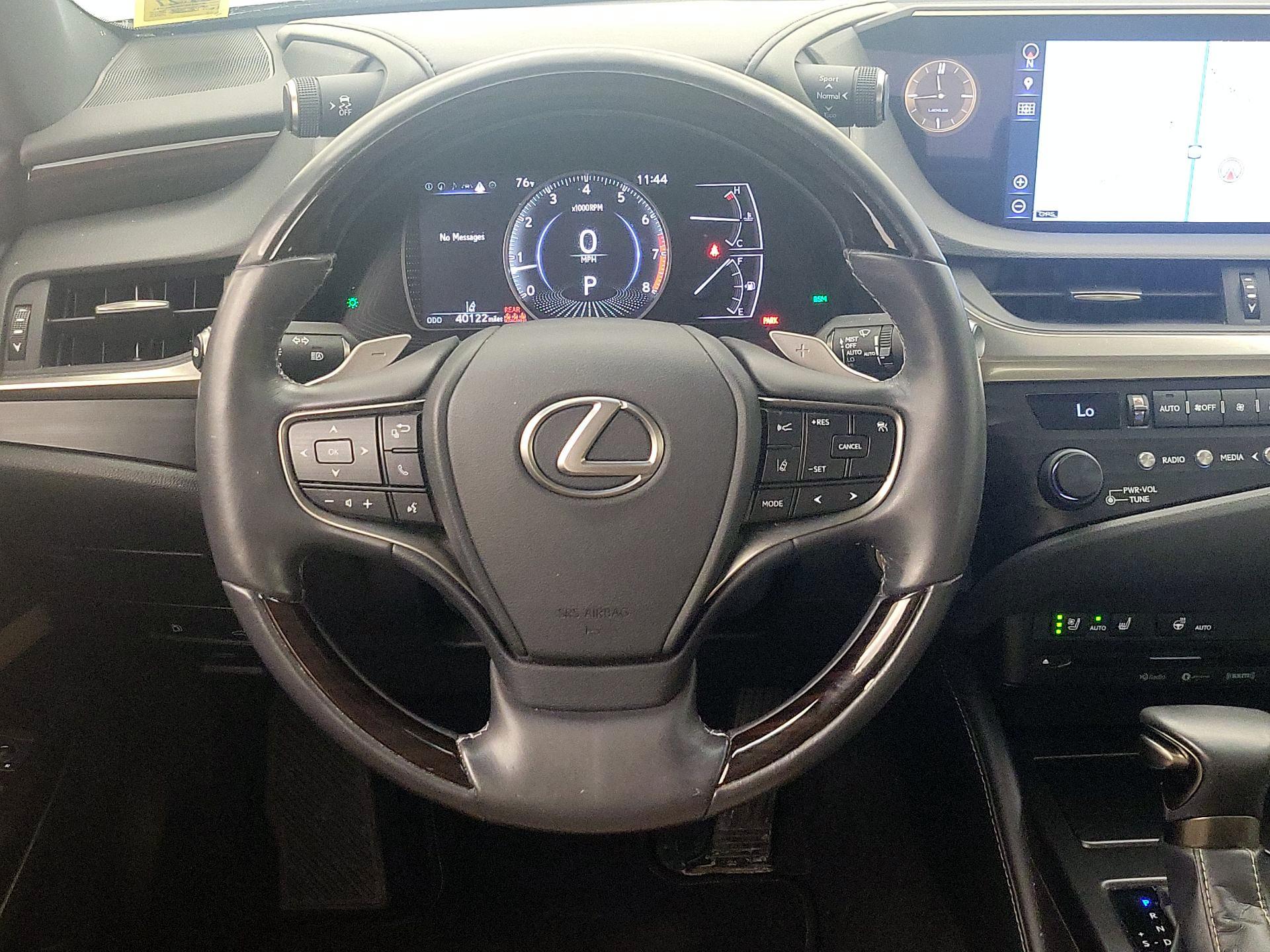 Thumbnail: 2019 Lexus ES - 10