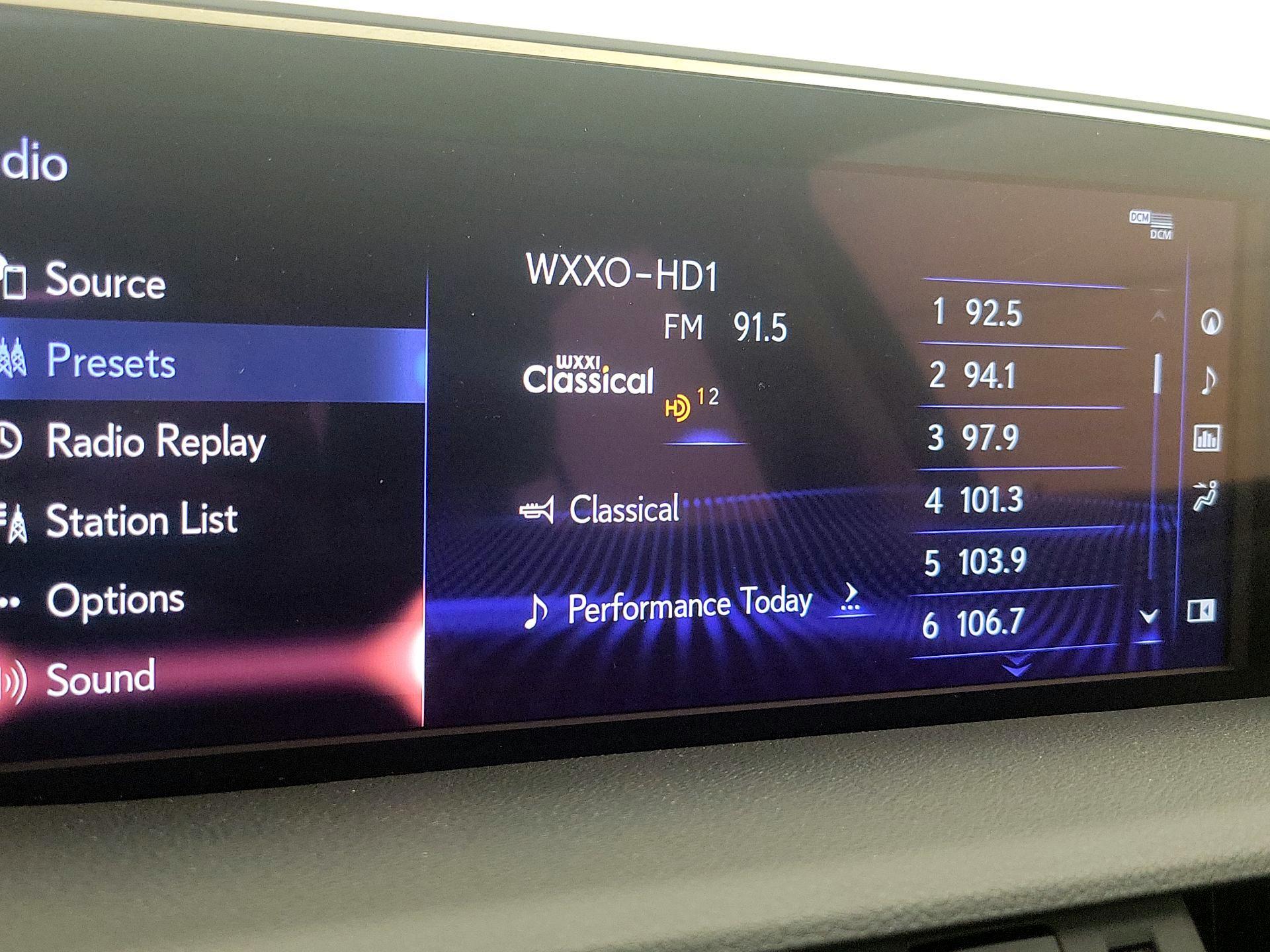 Thumbnail: 2019 Lexus ES - 16