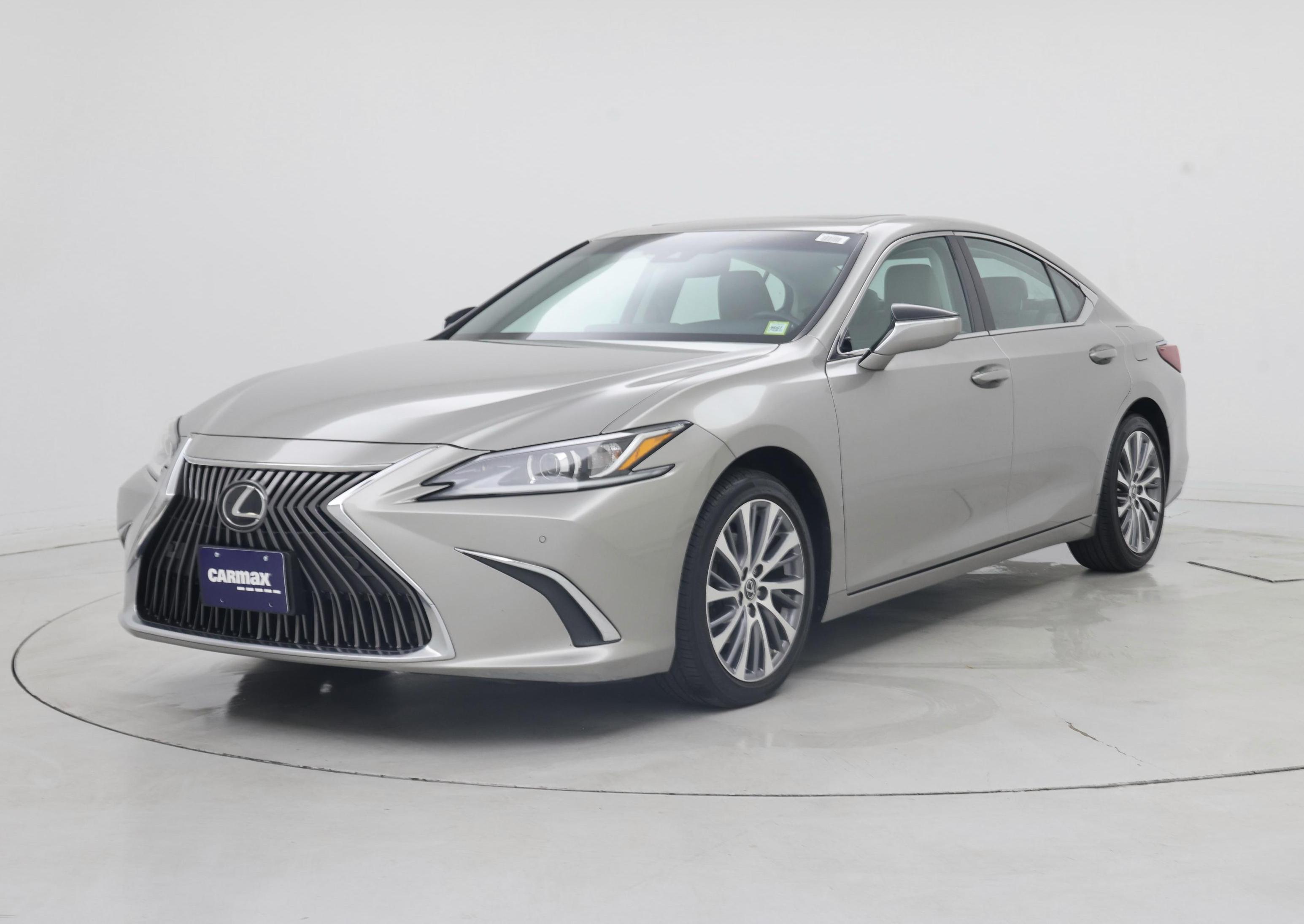Thumbnail: 2019 Lexus ES - 4