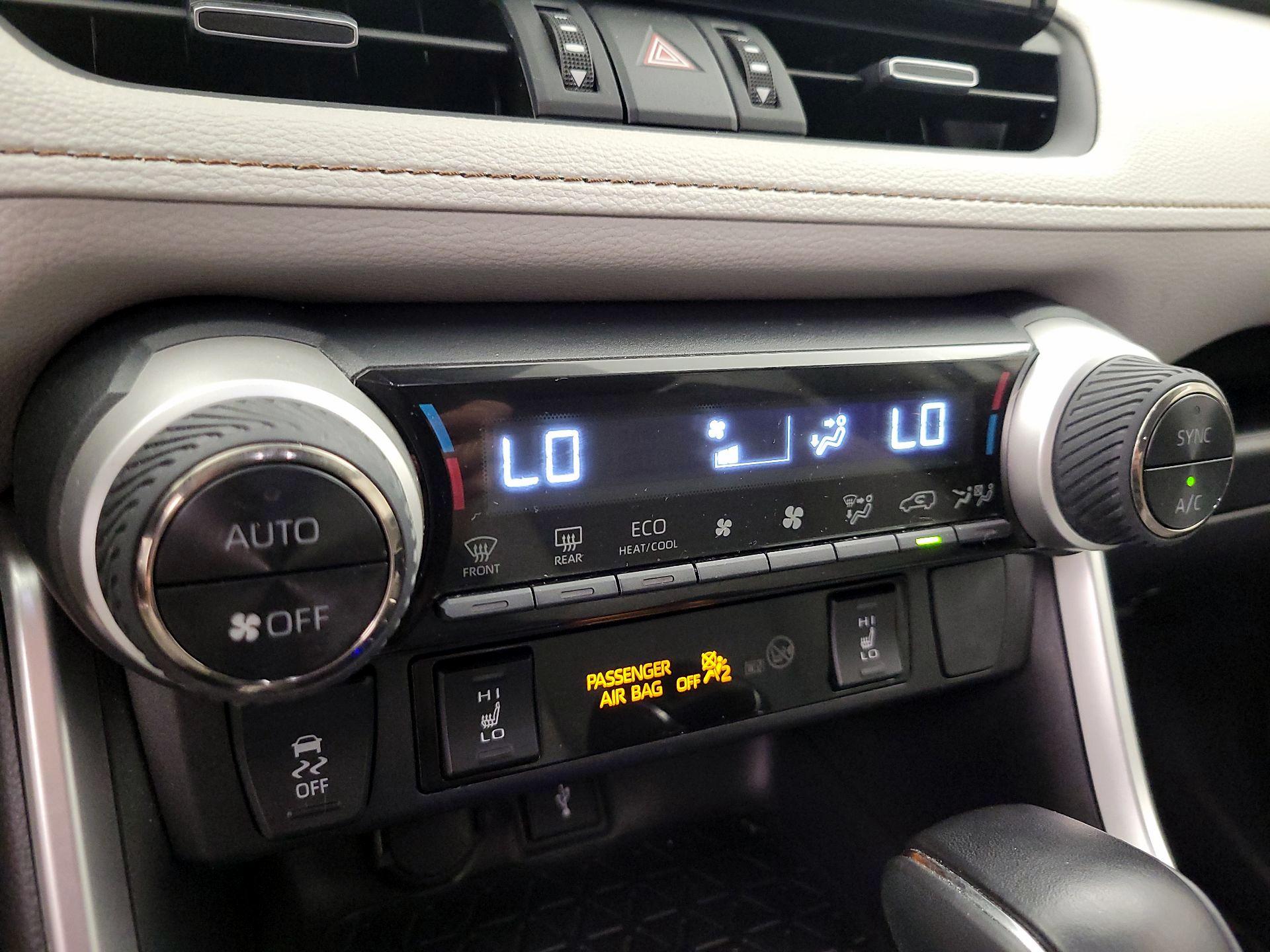 Thumbnail: 2022 Toyota RAV4 - 16
