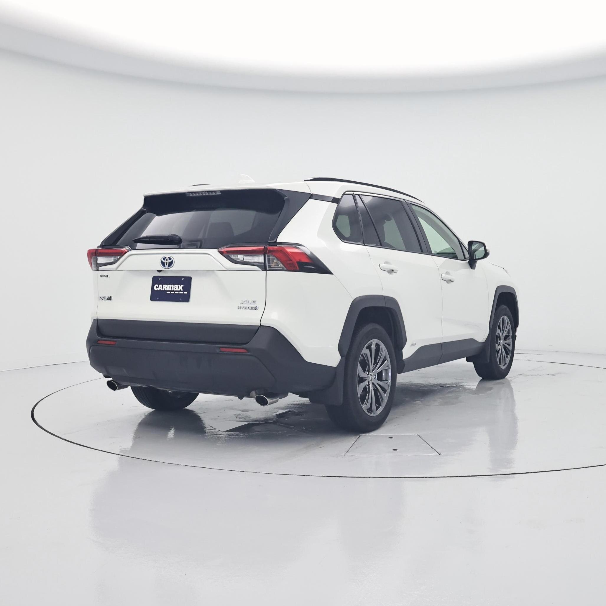 Thumbnail: 2022 Toyota RAV4 - 8