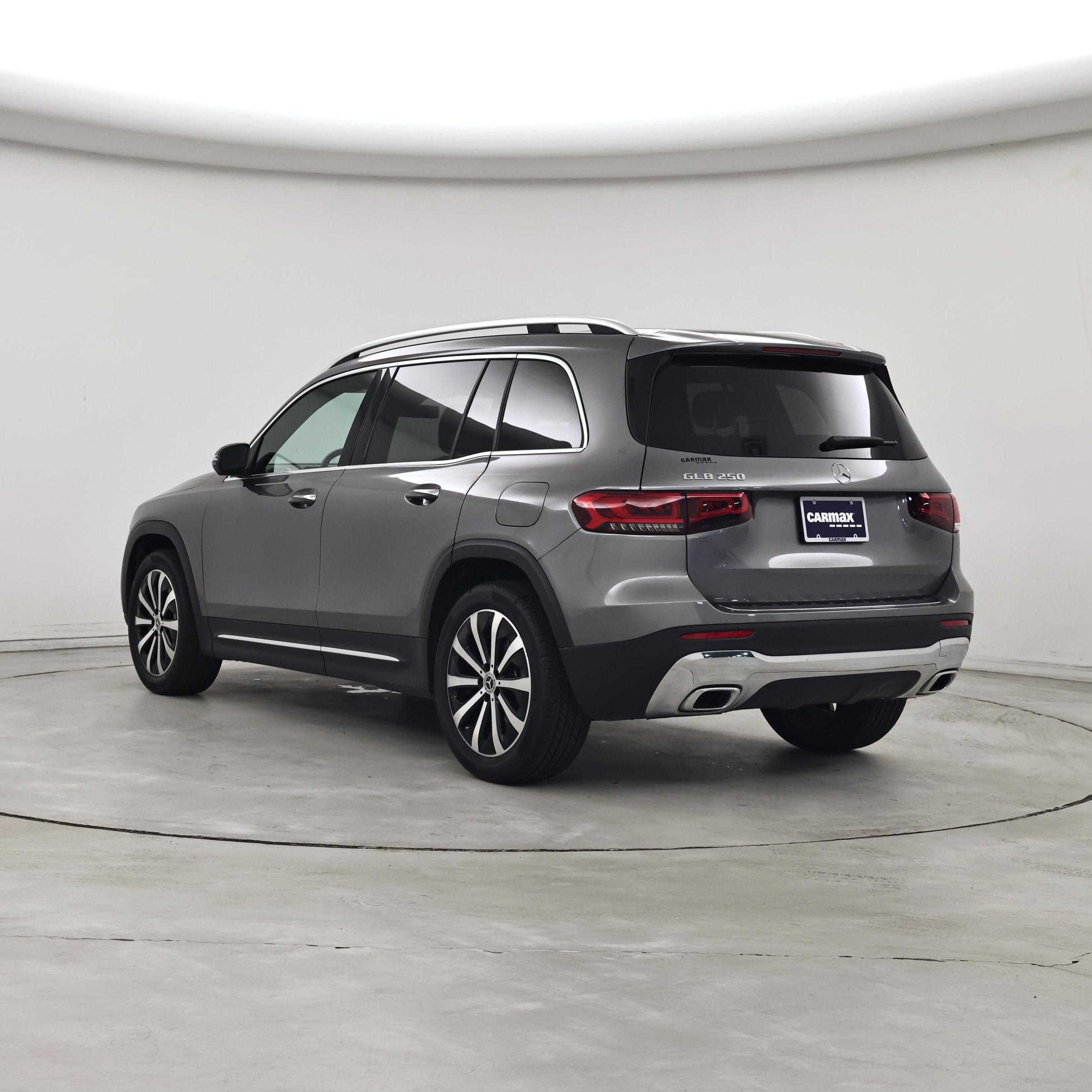 Thumbnail: 2020 Mercedes-Benz GLB - 2