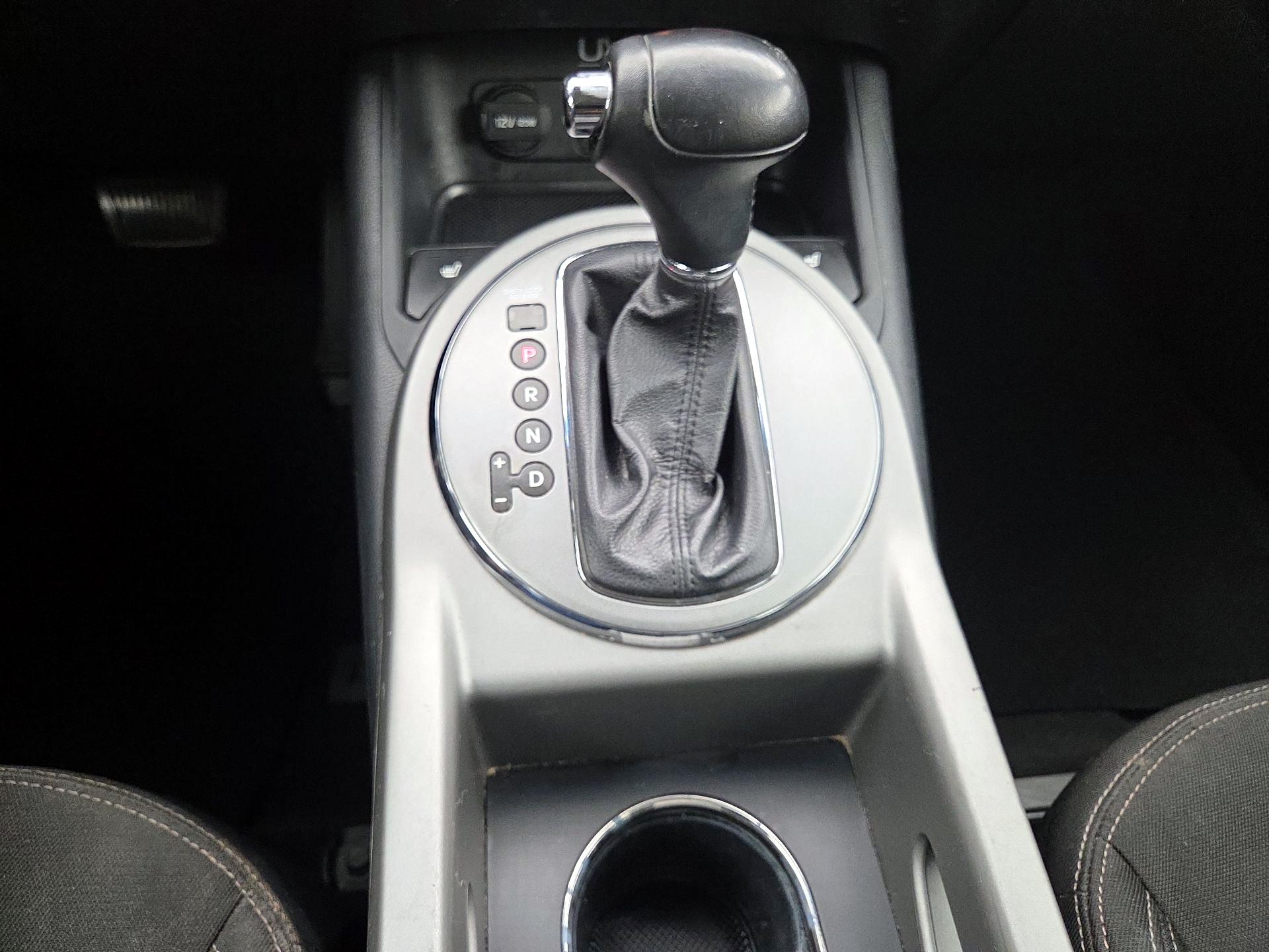Thumbnail: 2015 Kia Sportage - 18