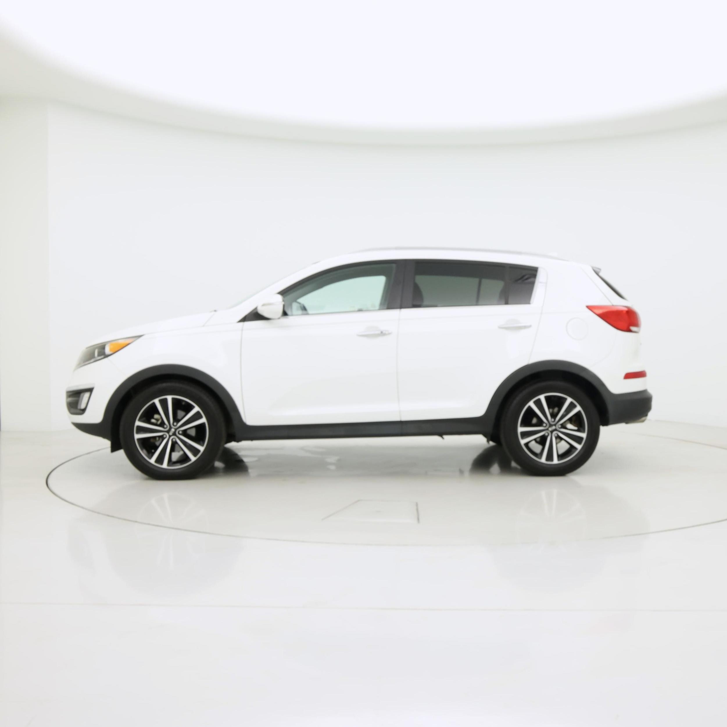 Thumbnail: 2015 Kia Sportage - 3