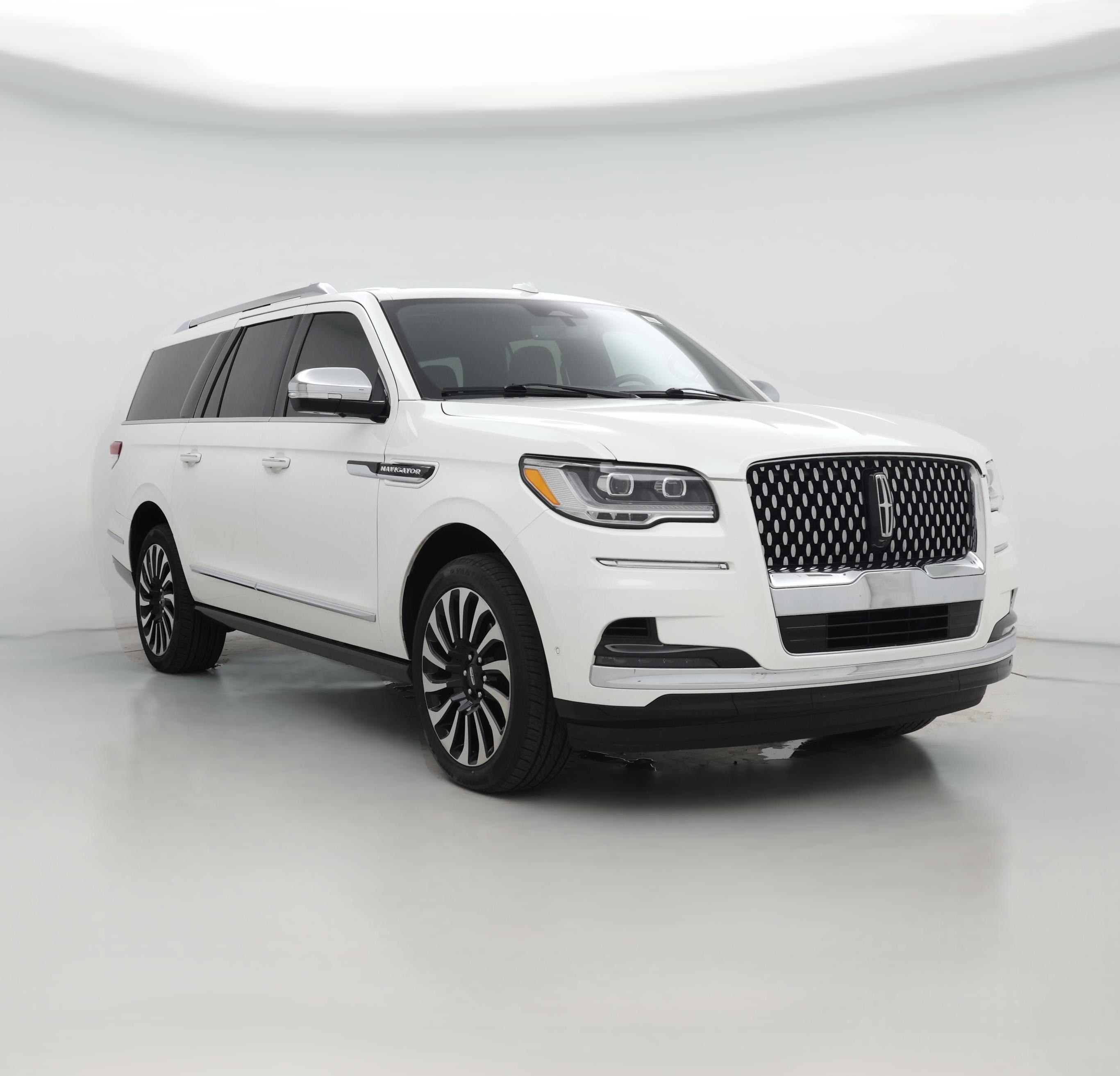 Thumbnail: 2023 Lincoln Navigator L - 1