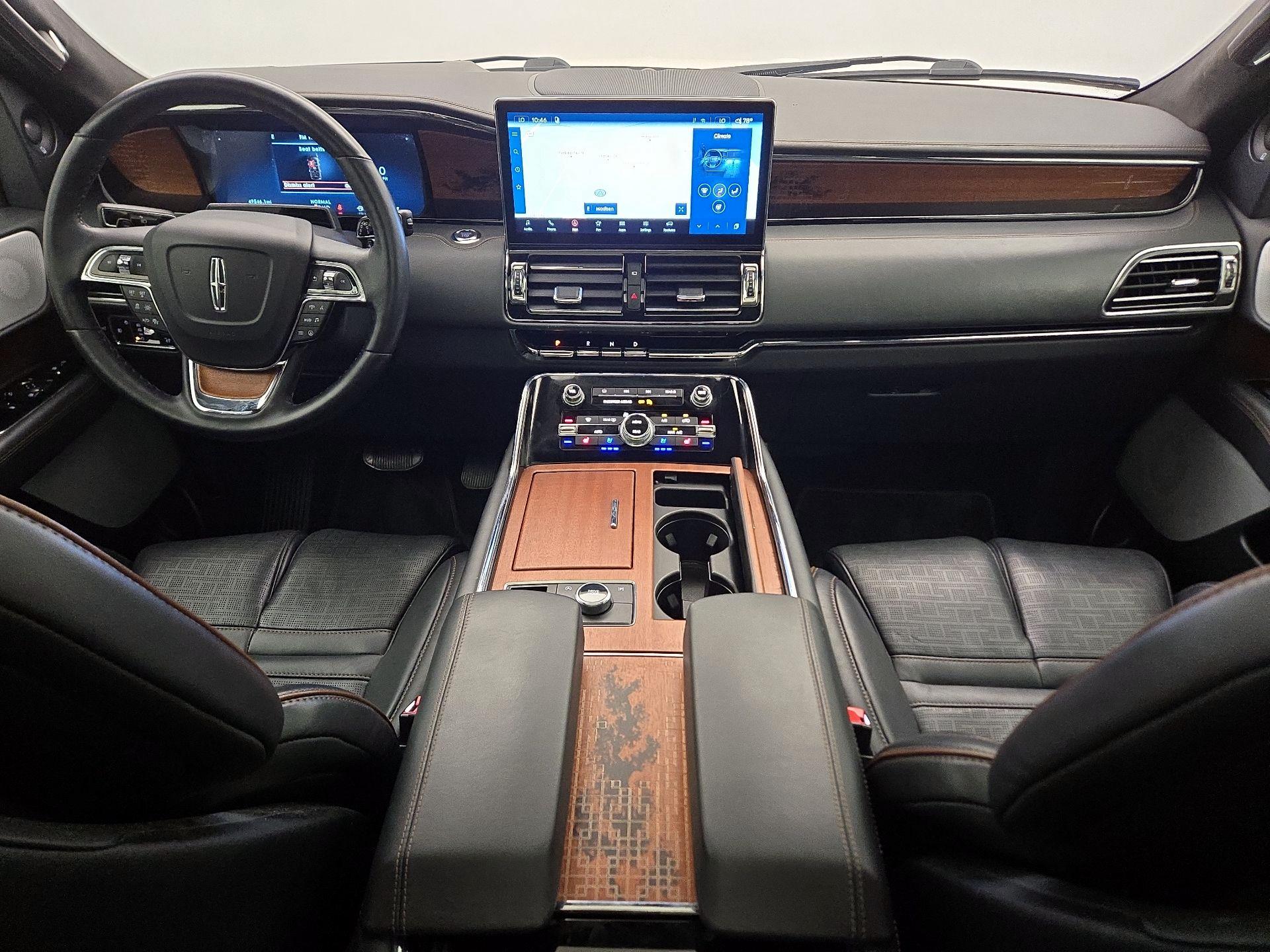 Thumbnail: 2023 Lincoln Navigator L - 9
