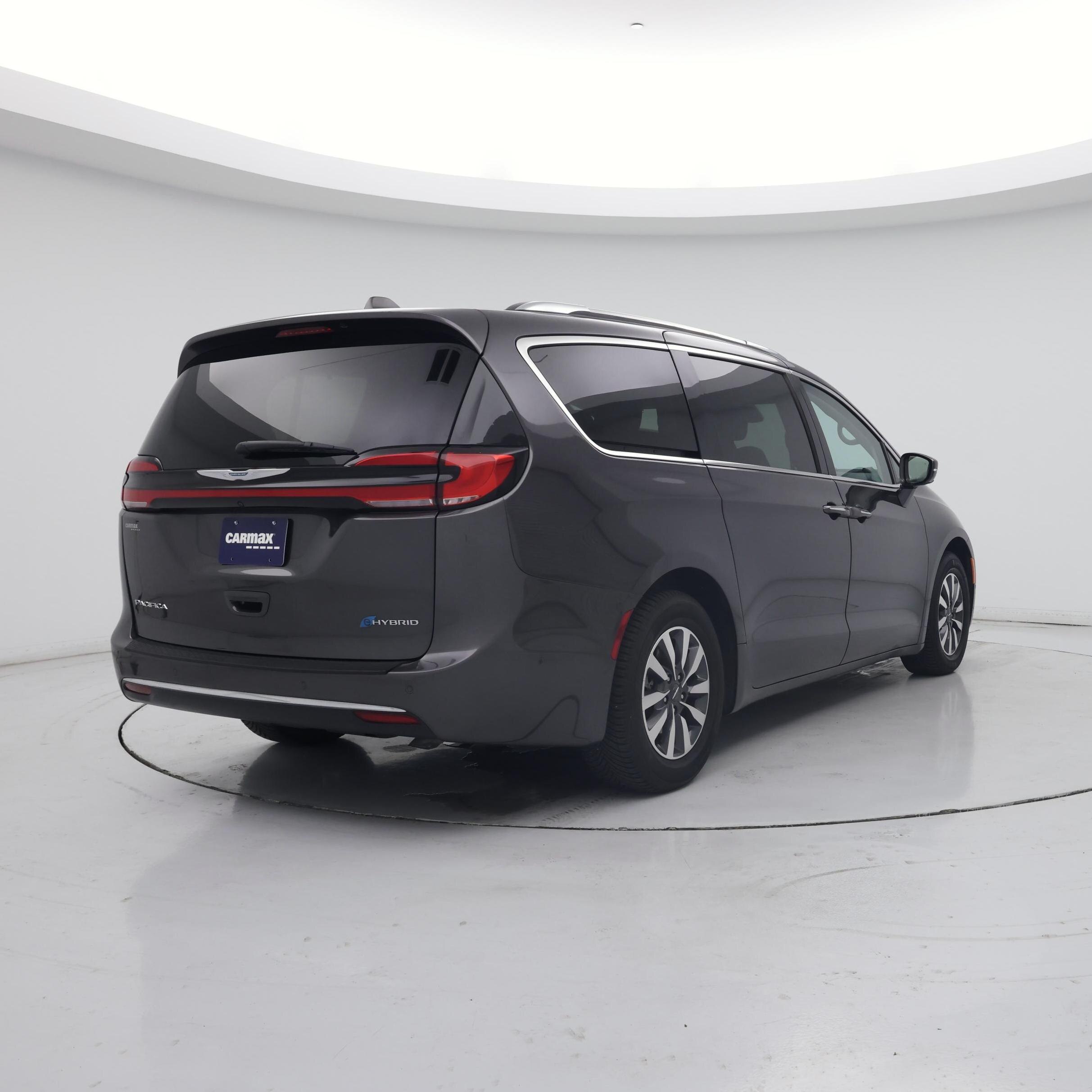 Thumbnail: 2021 Chrysler Pacifica - 8