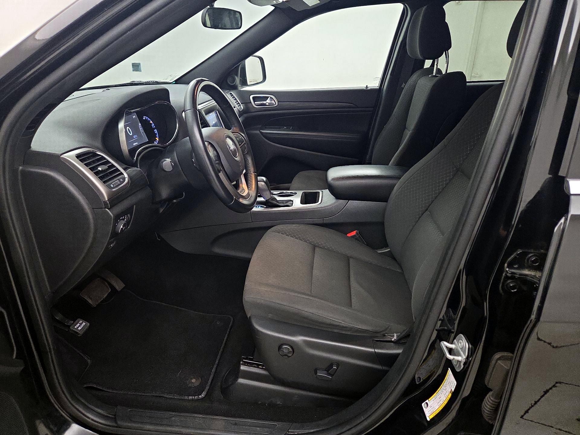 Thumbnail: 2019 Jeep Grand Cherokee - 11