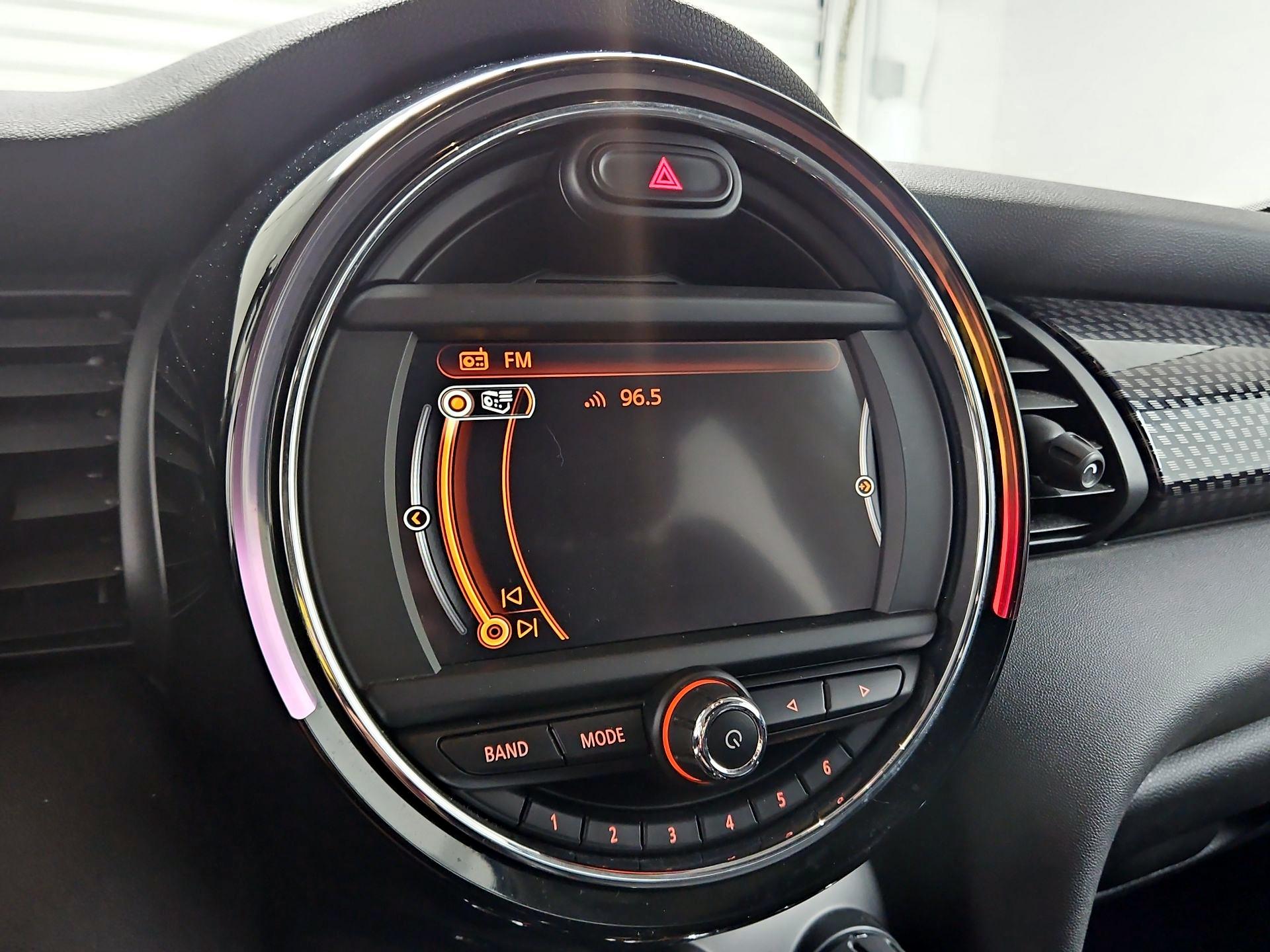 Thumbnail: 2015 MINI Cooper Hardtop - 15