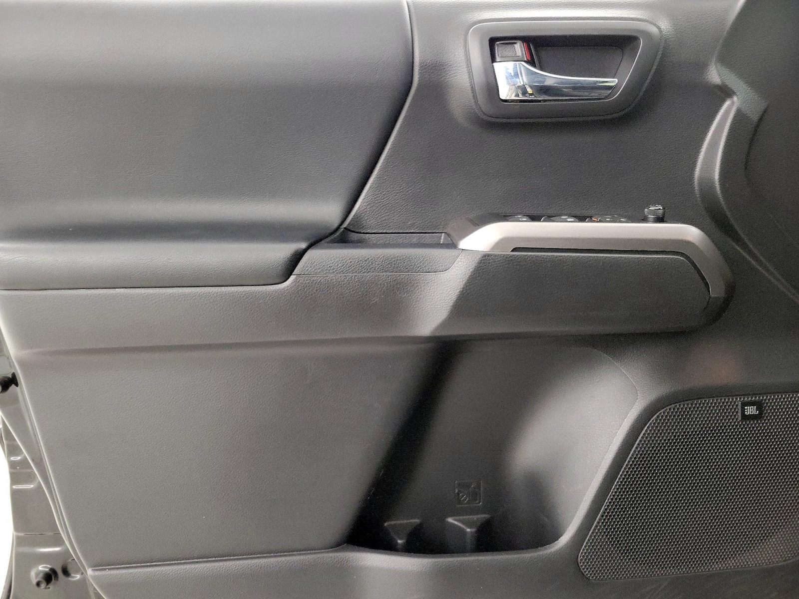 2023 Toyota Tacoma Limited - Photo 13