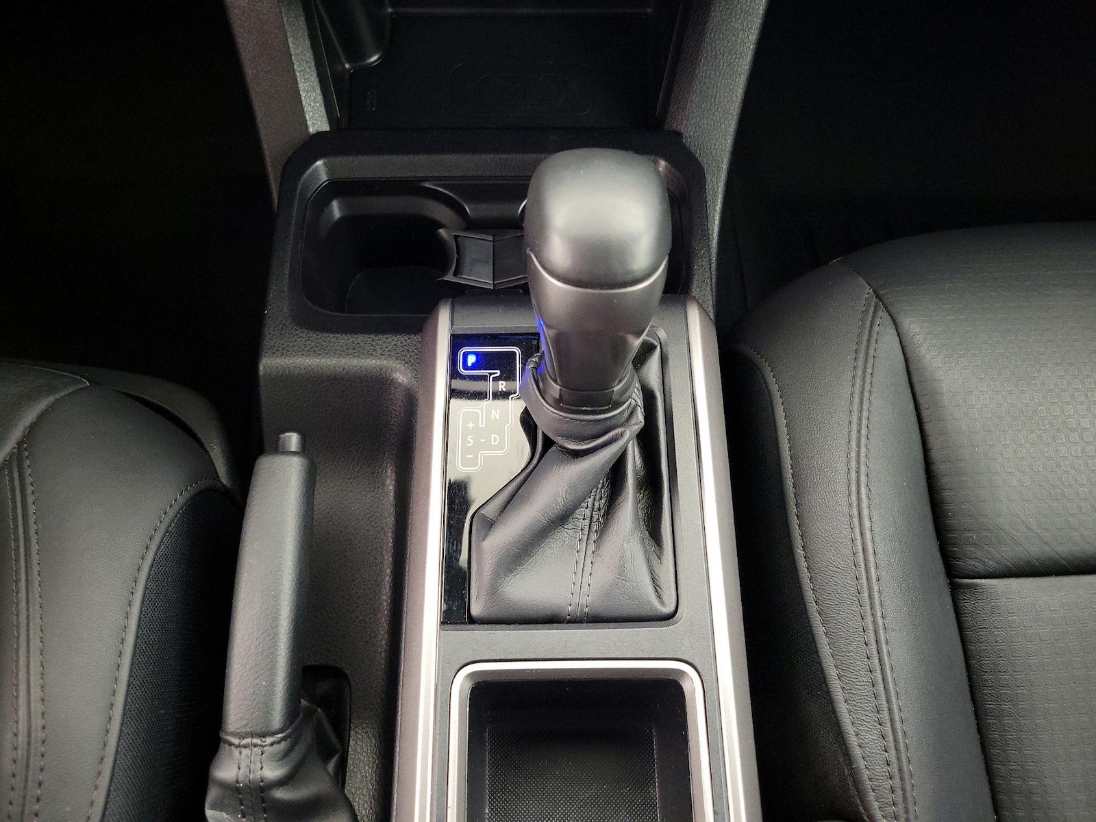 2023 Toyota Tacoma Limited - Photo 18