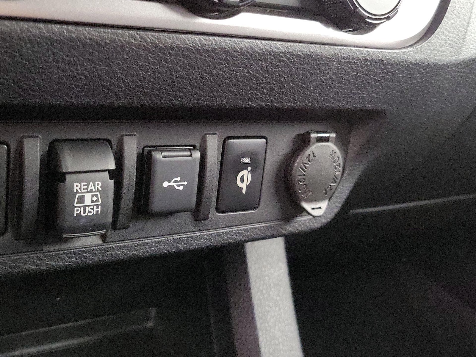 2023 Toyota Tacoma Limited - Photo 19