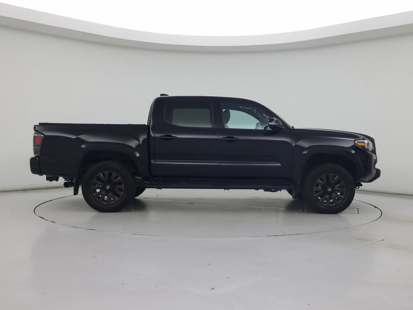 2023 Toyota Tacoma Limited - Photo 8