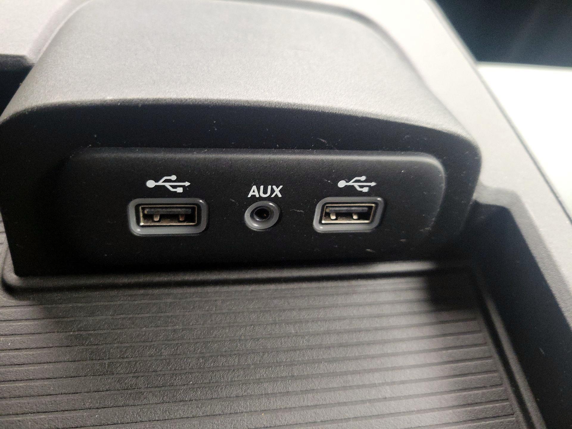 Thumbnail: 2022 RAM 1500 Classic - 18