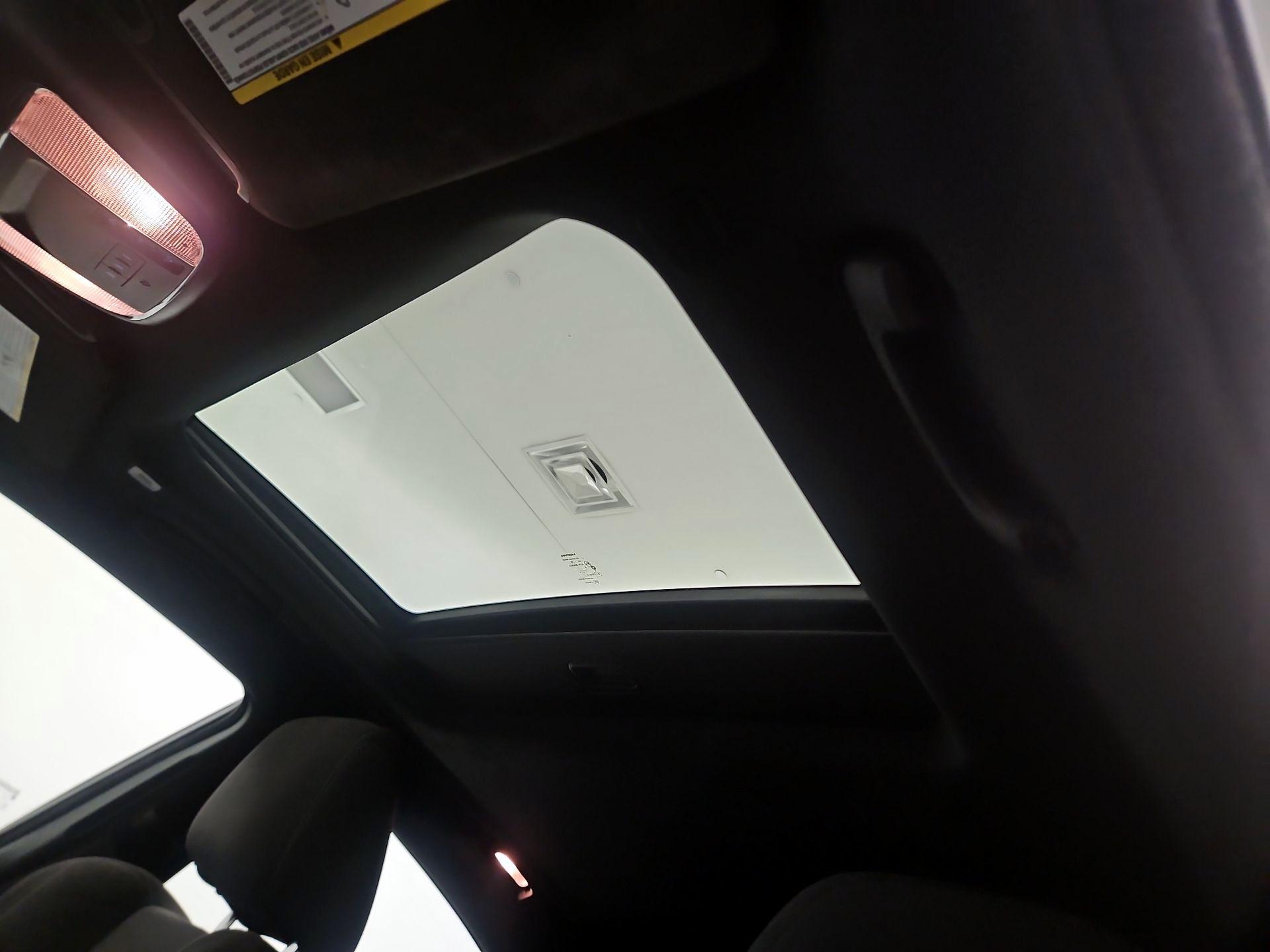 Thumbnail: 2021 Dodge Charger - 17
