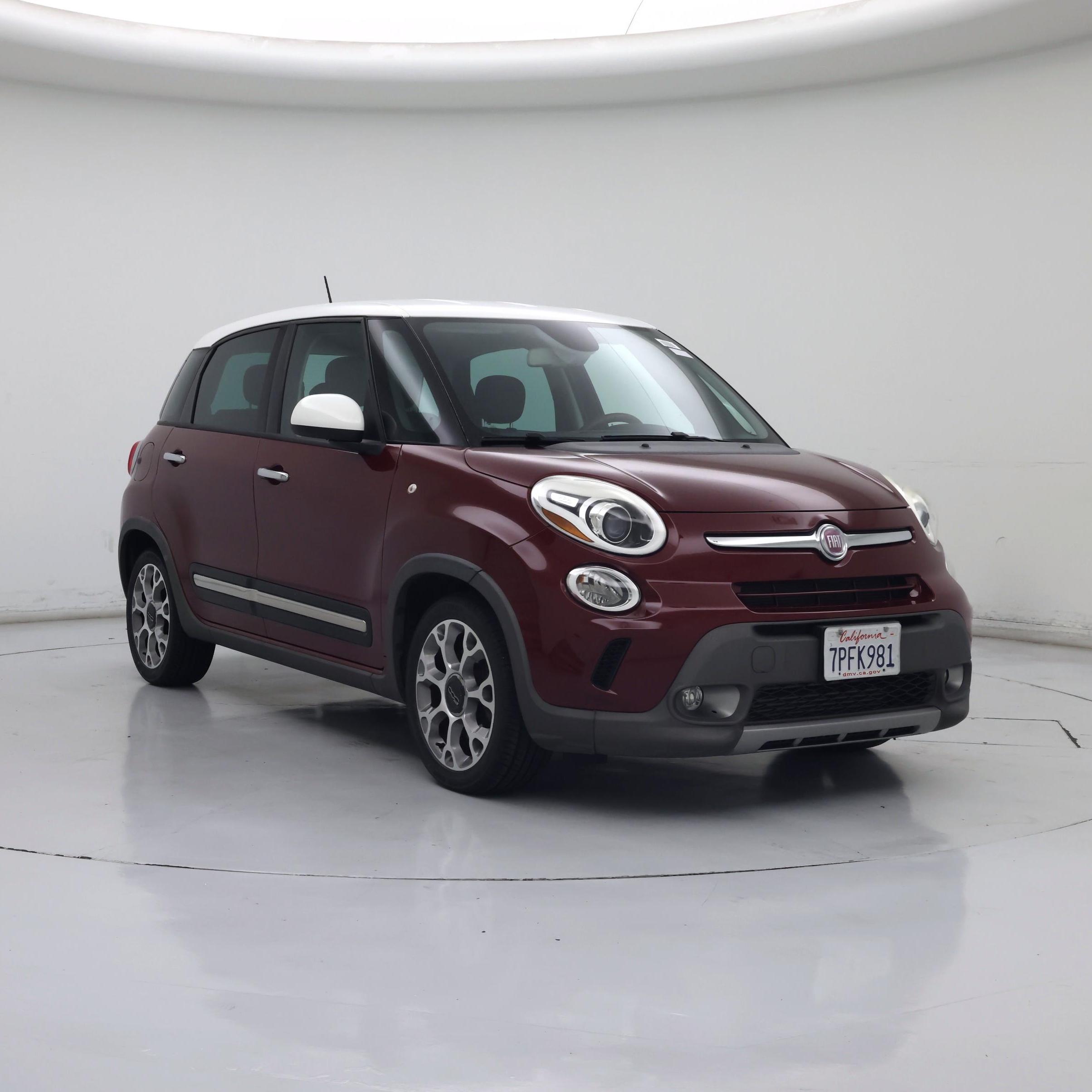 Red 2015 FIAT 500L Hatchback Front-Wheel Drive Automatic