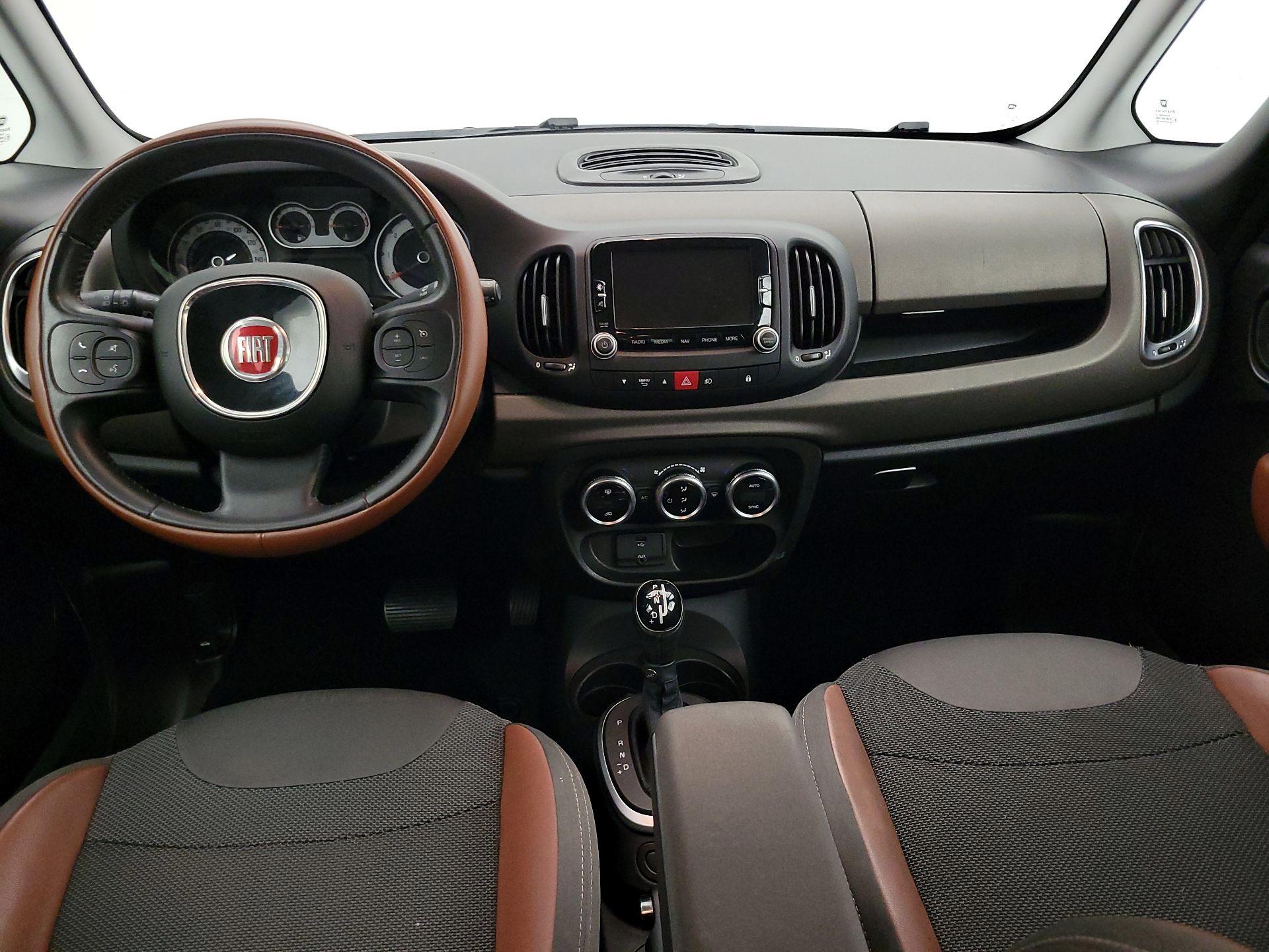Thumbnail: 2015 Fiat 500L - 9