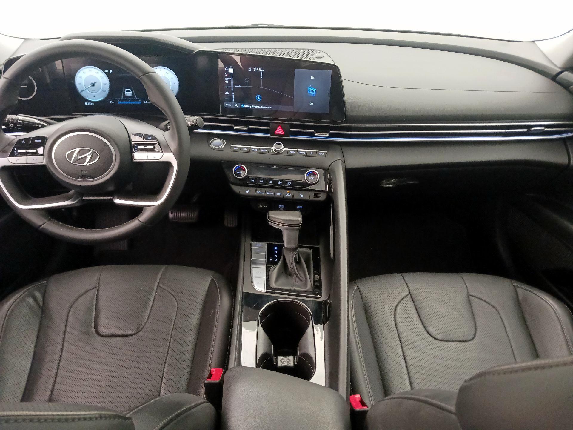 Thumbnail: 2023 Hyundai Elantra - 9