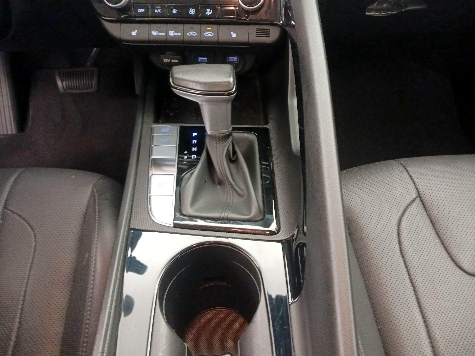 Thumbnail: 2023 Hyundai Elantra - 18
