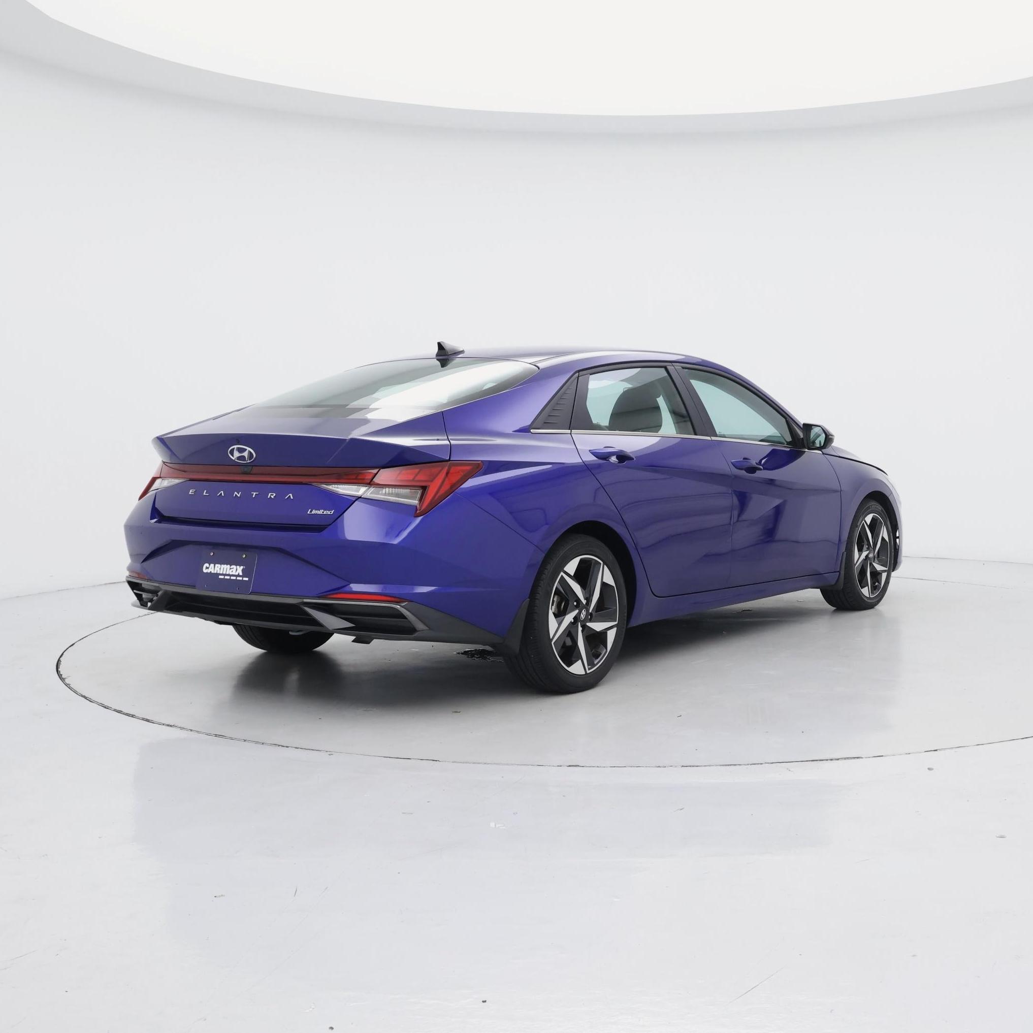 Thumbnail: 2023 Hyundai Elantra - 8