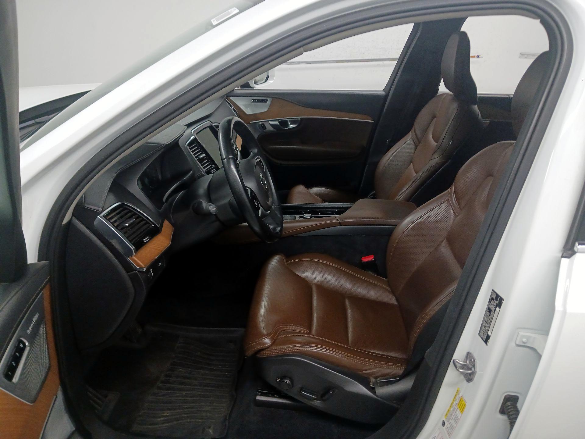 Thumbnail: 2019 Volvo XC90 - 11