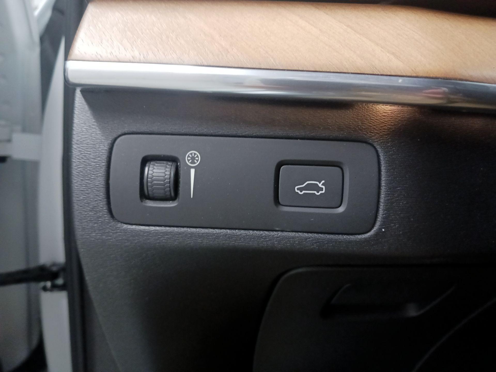 Thumbnail: 2019 Volvo XC90 - 13