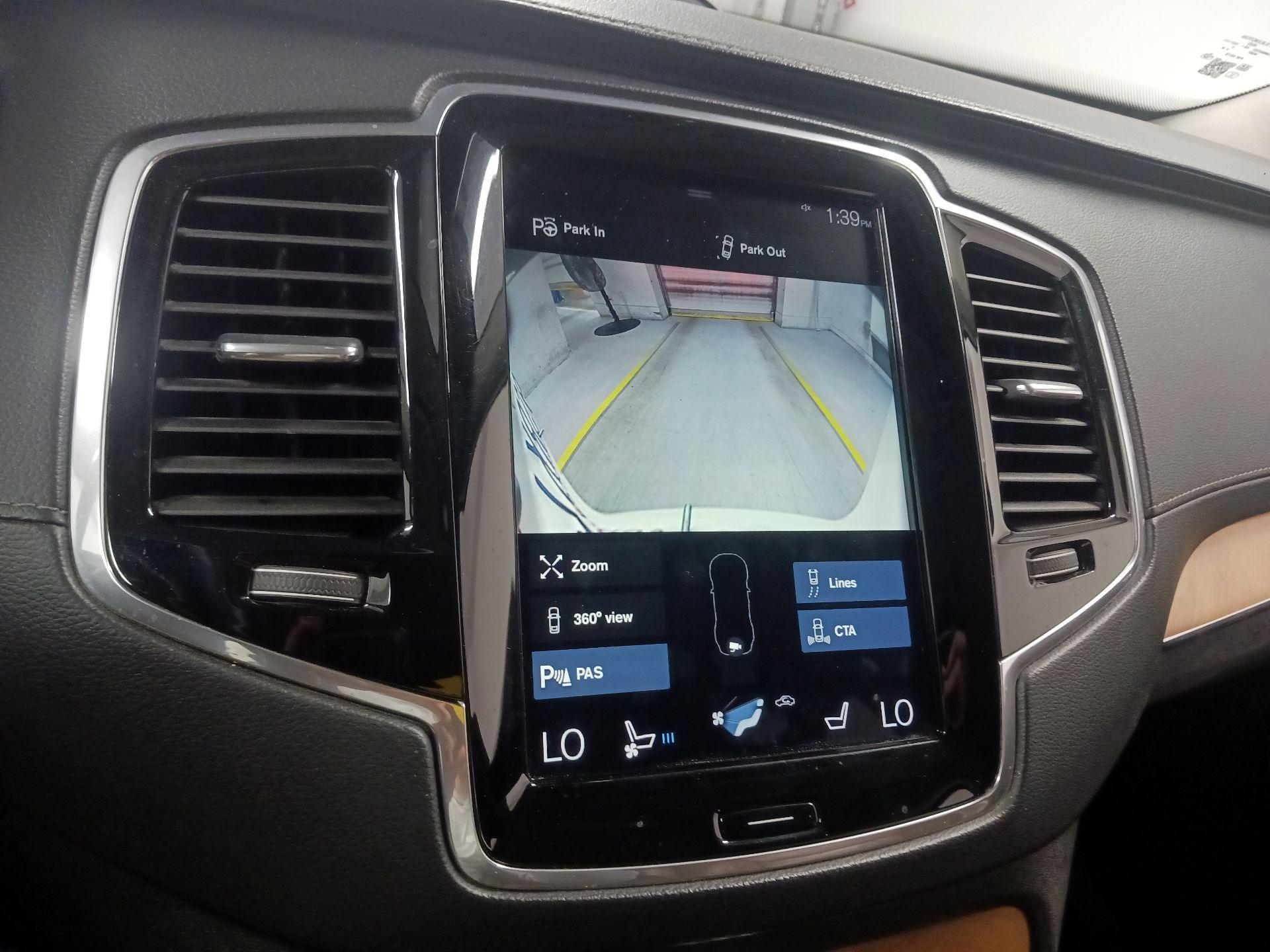 Thumbnail: 2019 Volvo XC90 - 14