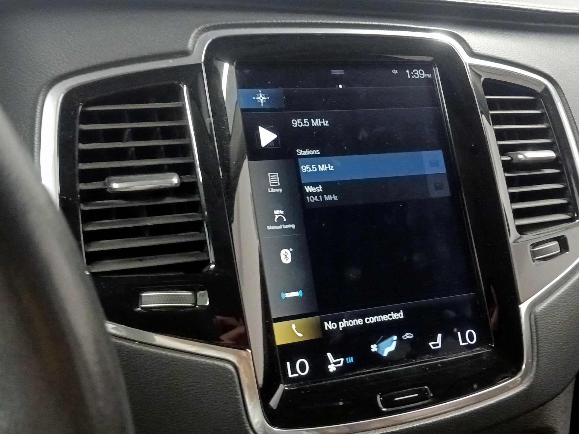 Thumbnail: 2019 Volvo XC90 - 15