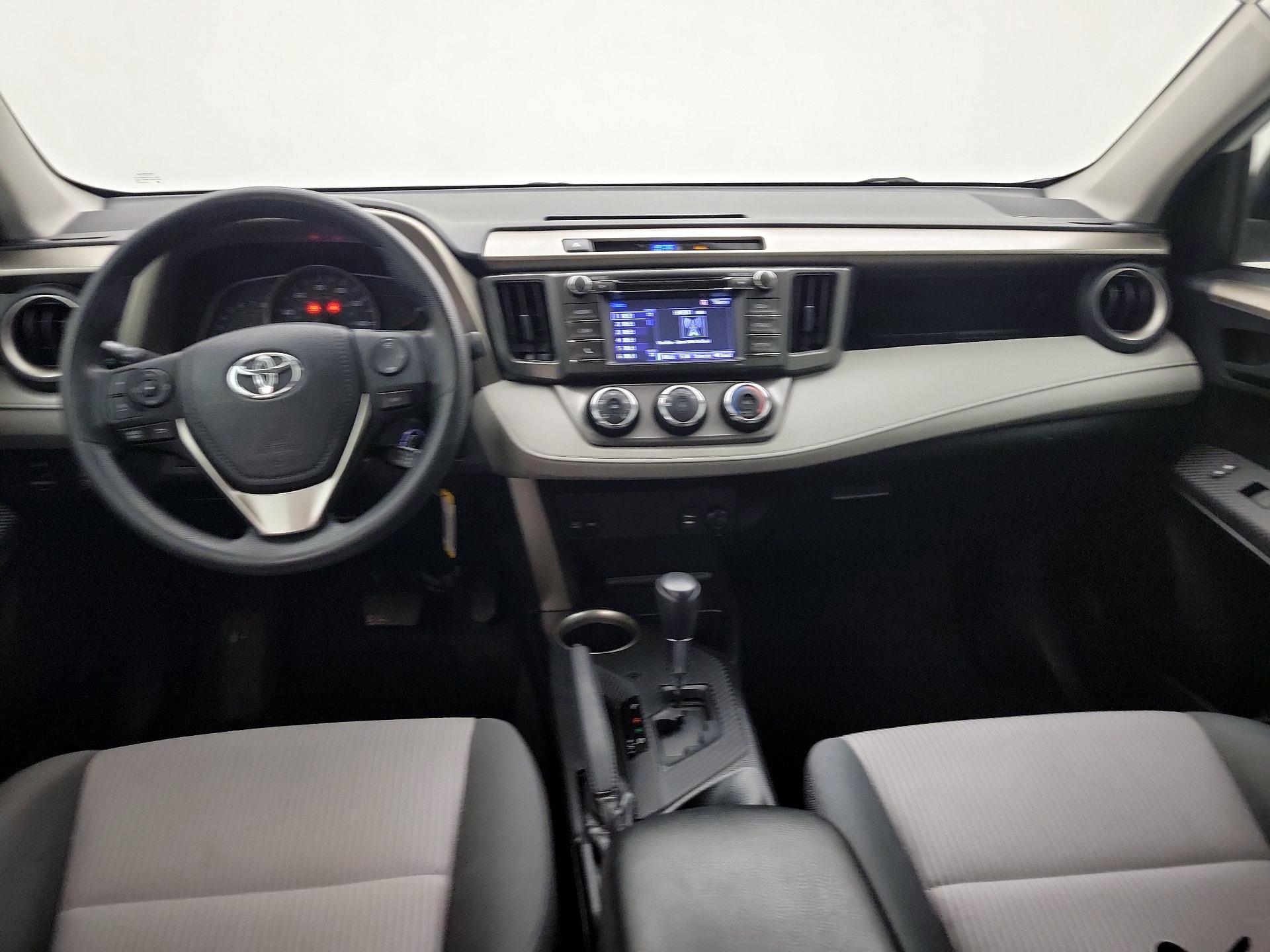 Thumbnail: 2015 Toyota RAV4 - 9