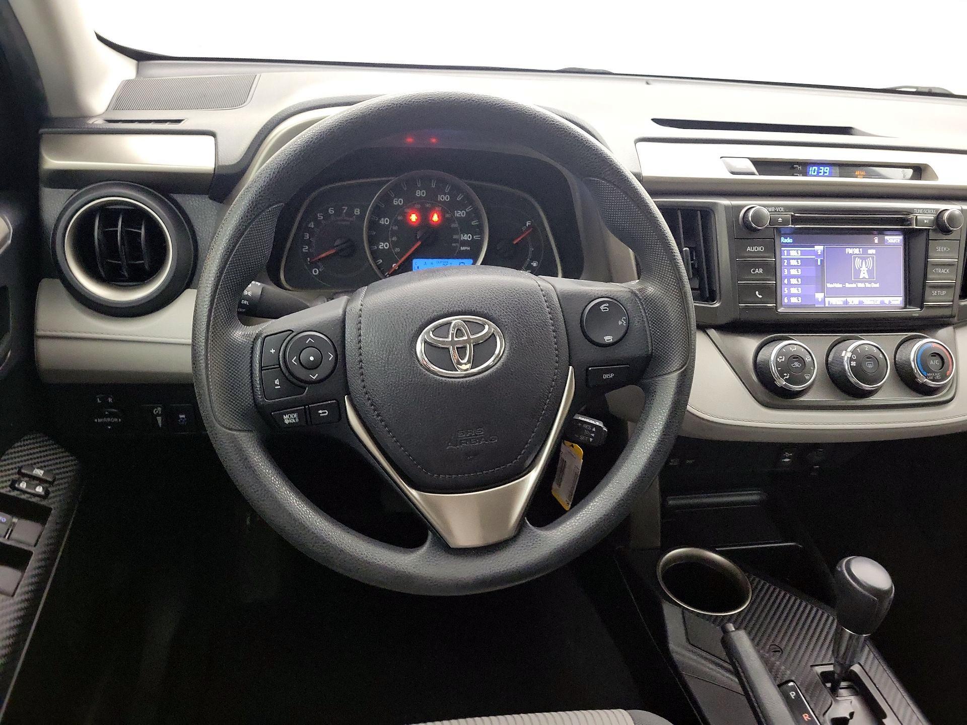 Thumbnail: 2015 Toyota RAV4 - 10