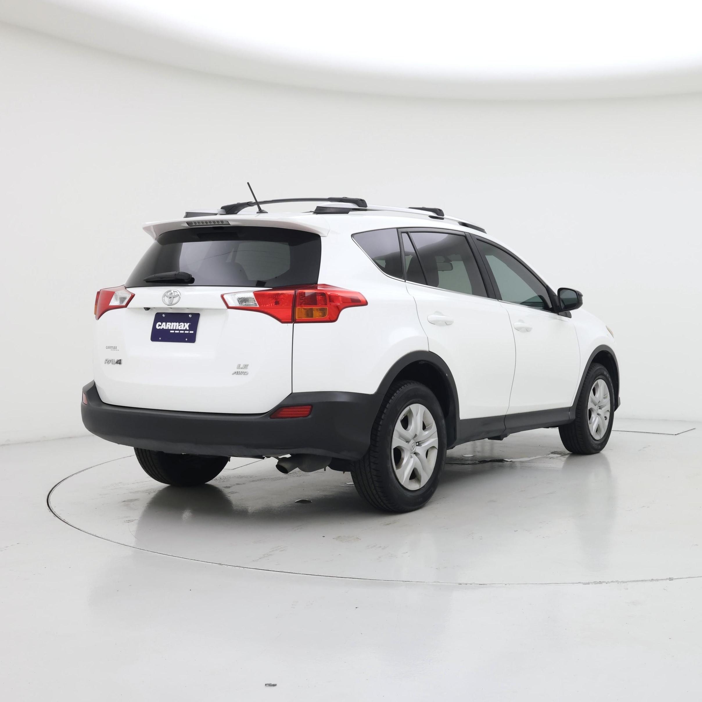 Thumbnail: 2015 Toyota RAV4 - 8