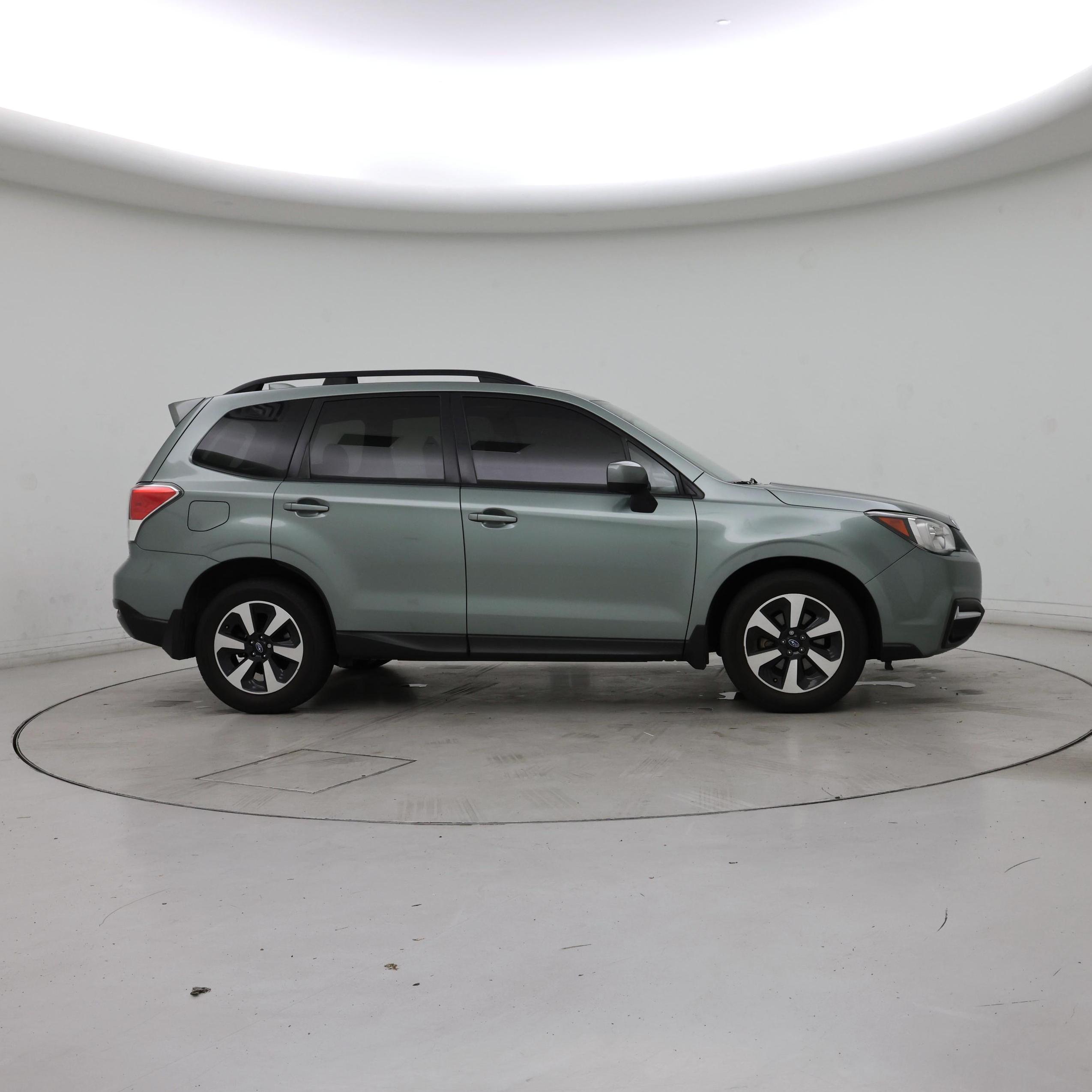Thumbnail: 2017 Subaru Forester - 7