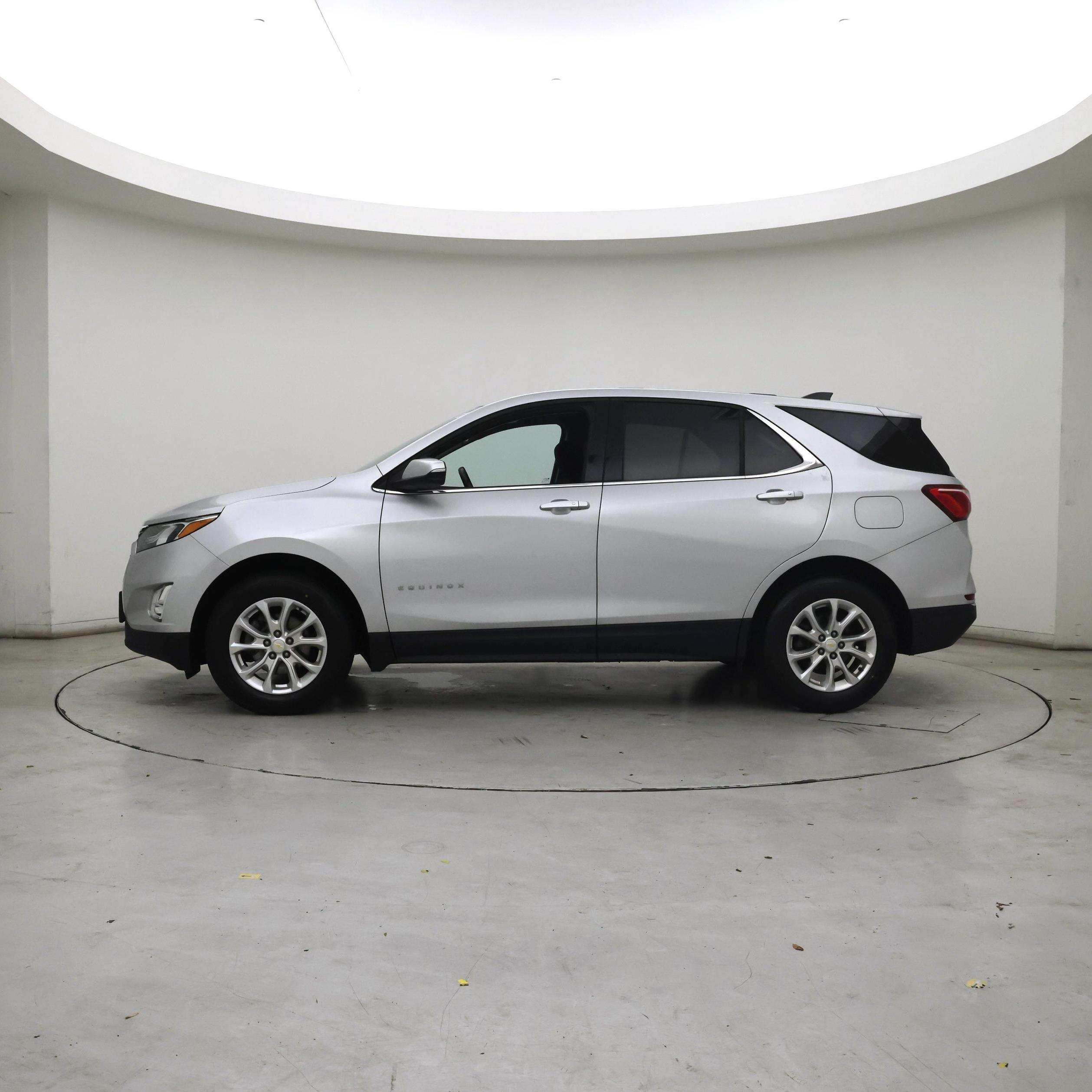 Thumbnail: 2019 Chevrolet Equinox - 3