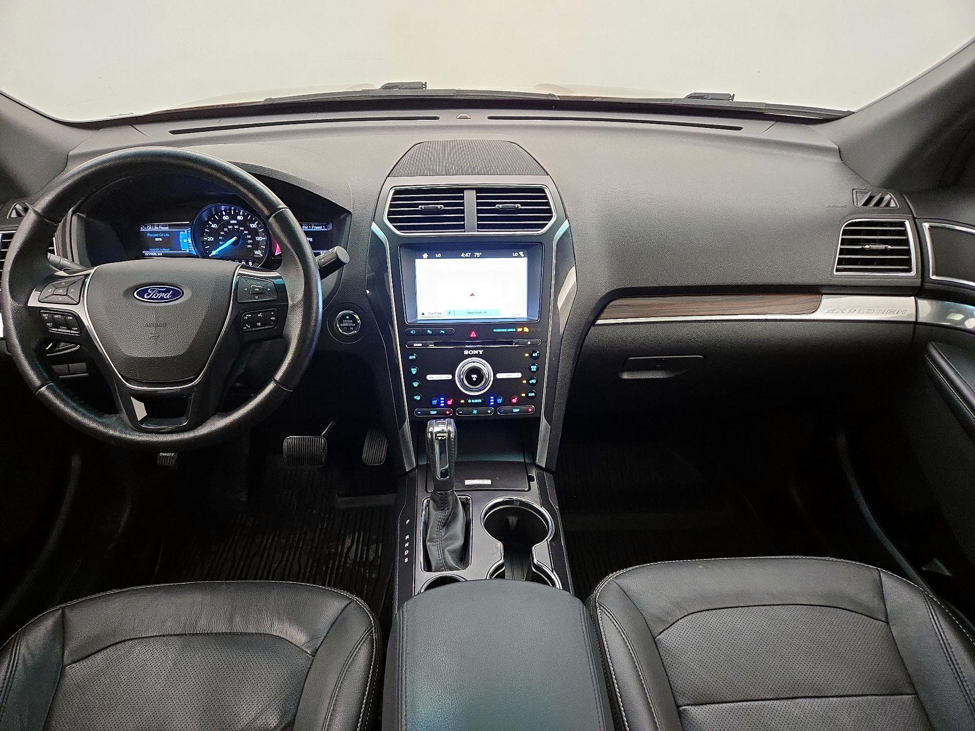 Thumbnail: 2017 Ford Explorer - 9