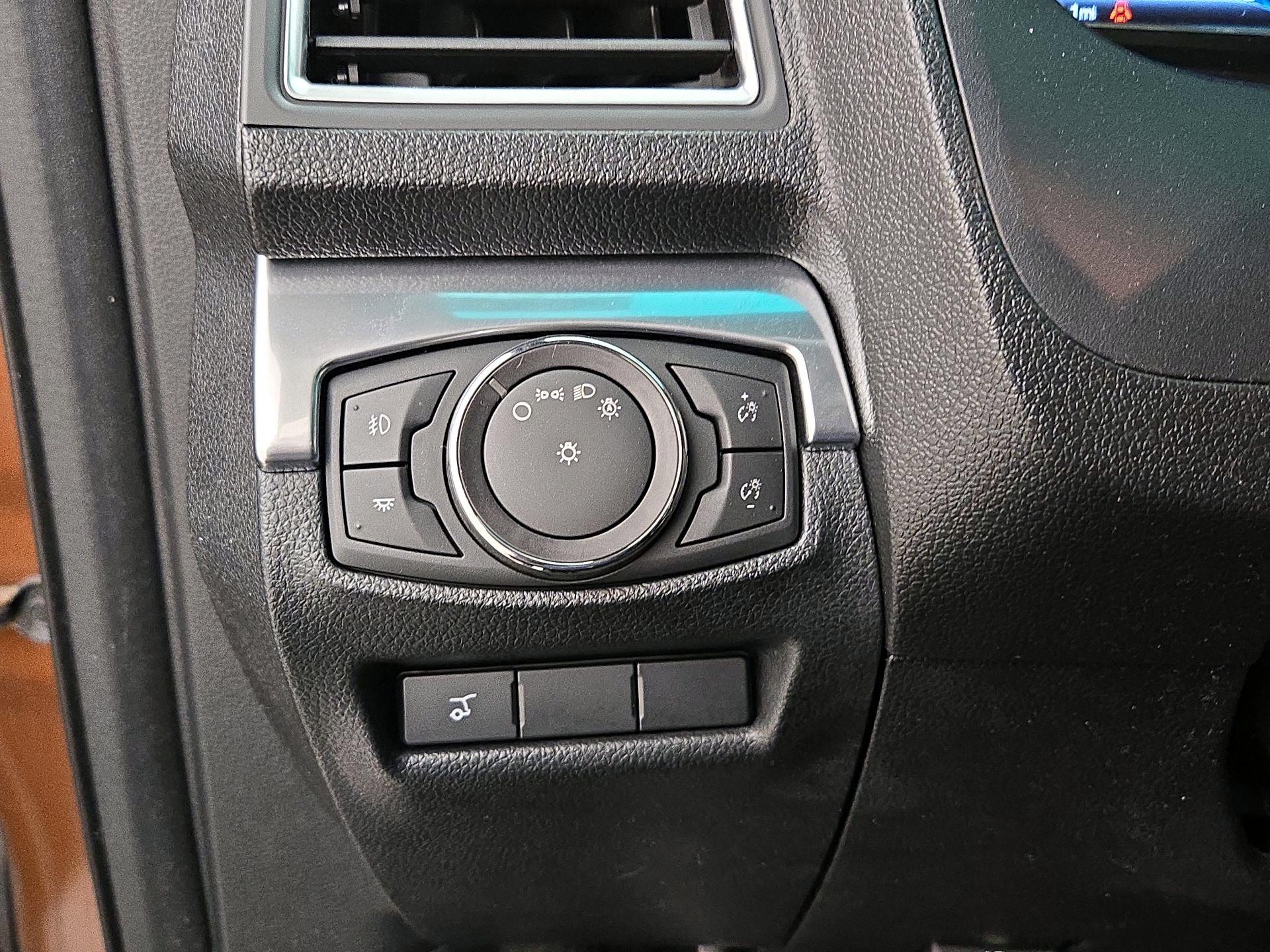 Thumbnail: 2017 Ford Explorer - 13