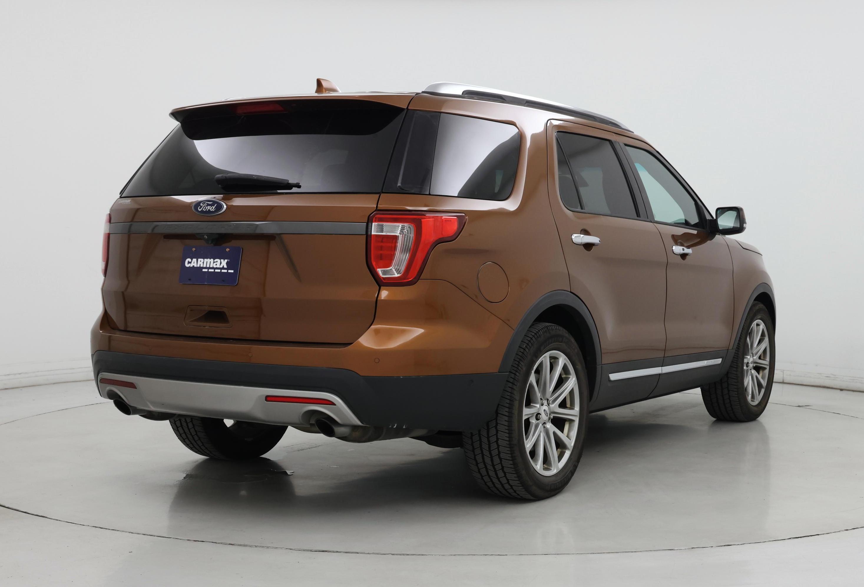 Thumbnail: 2017 Ford Explorer - 8