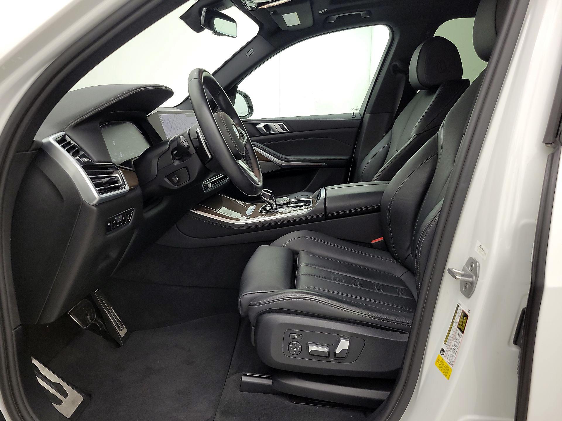 Thumbnail: 2021 BMW X5 - 11