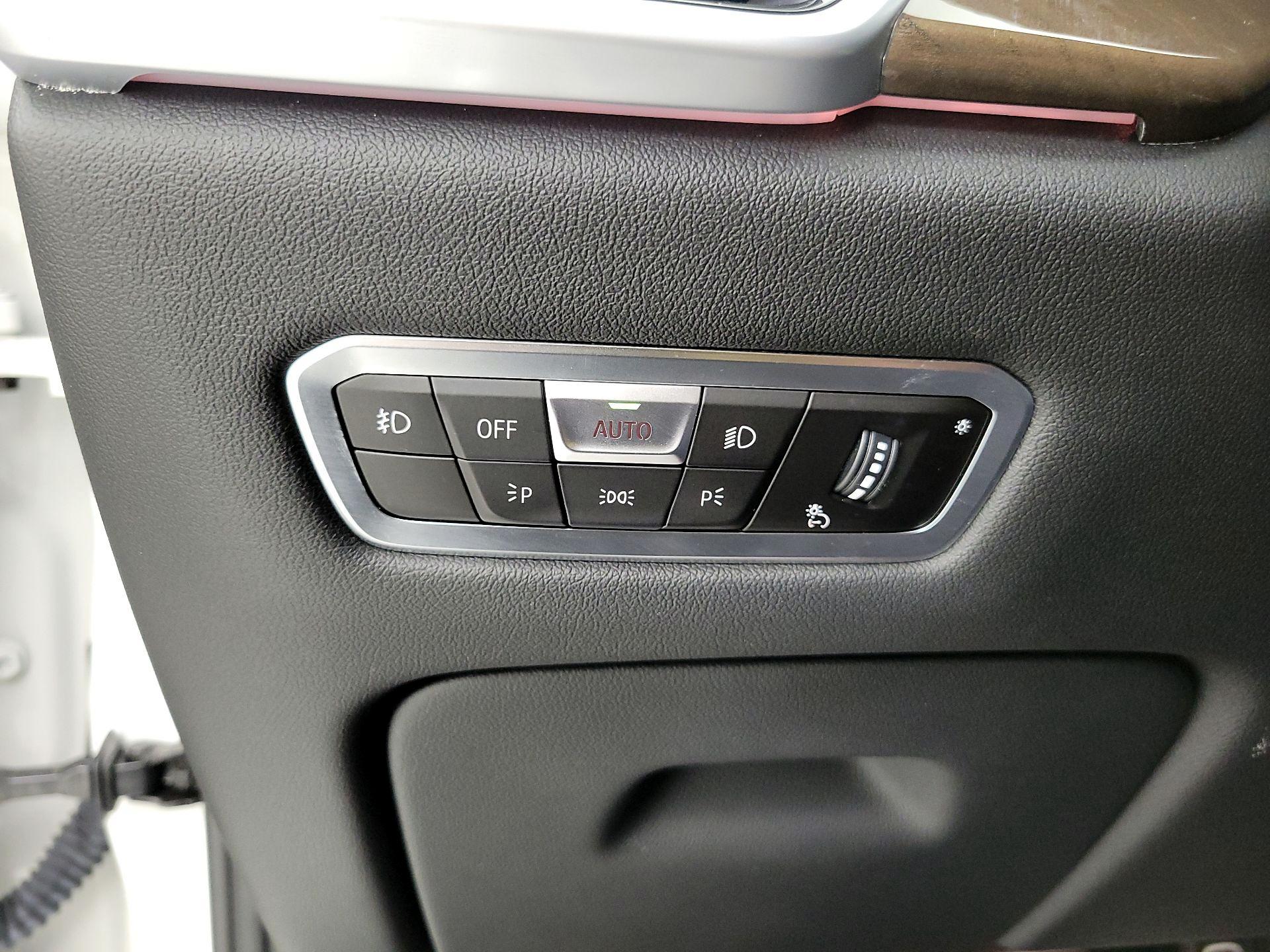 Thumbnail: 2021 BMW X5 - 13