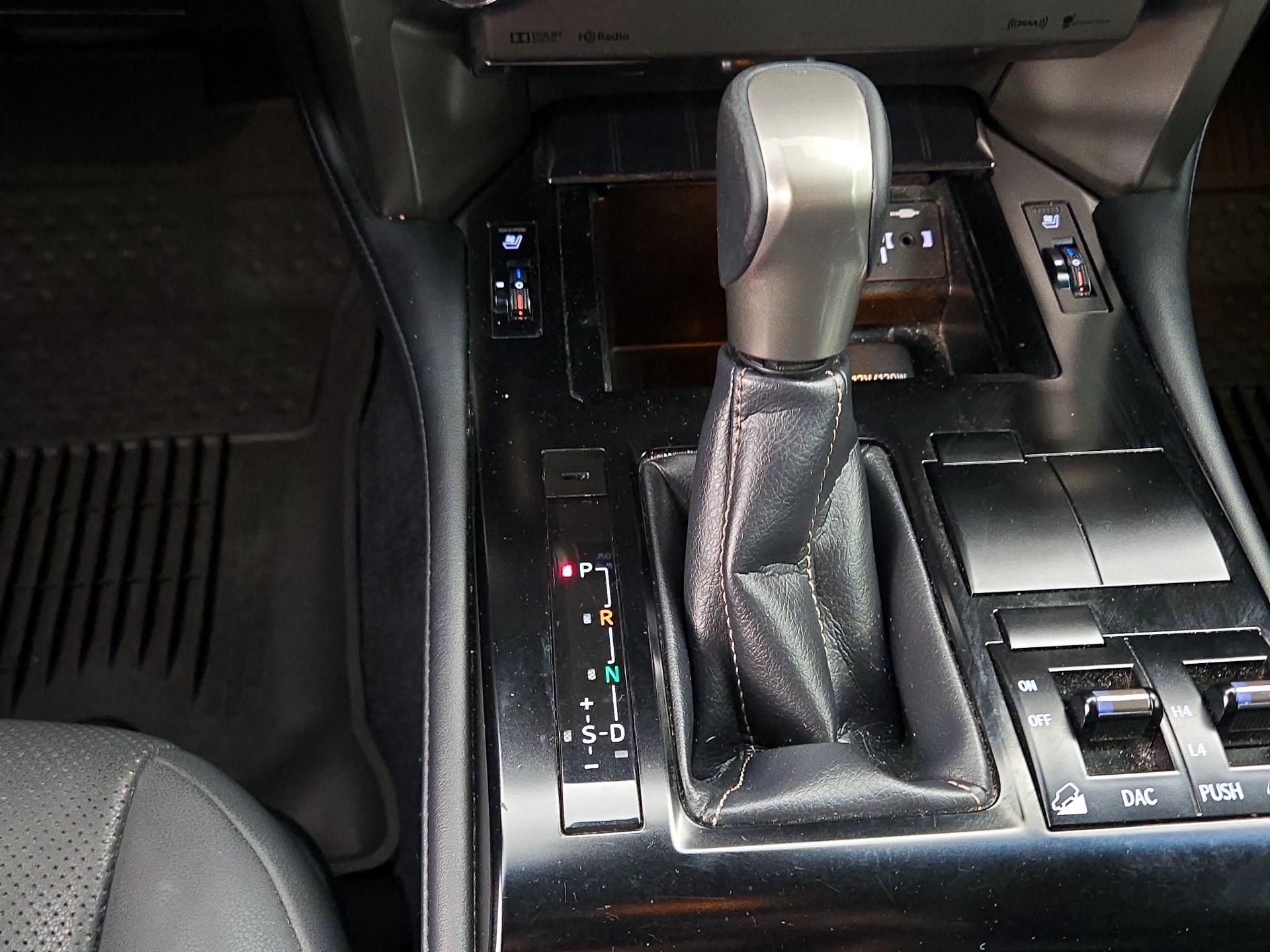 Thumbnail: 2020 Lexus GX - 18