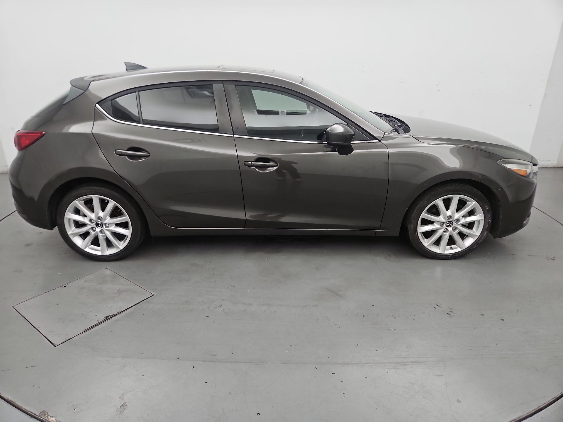 Thumbnail: 2017 Mazda Mazda3 - 4