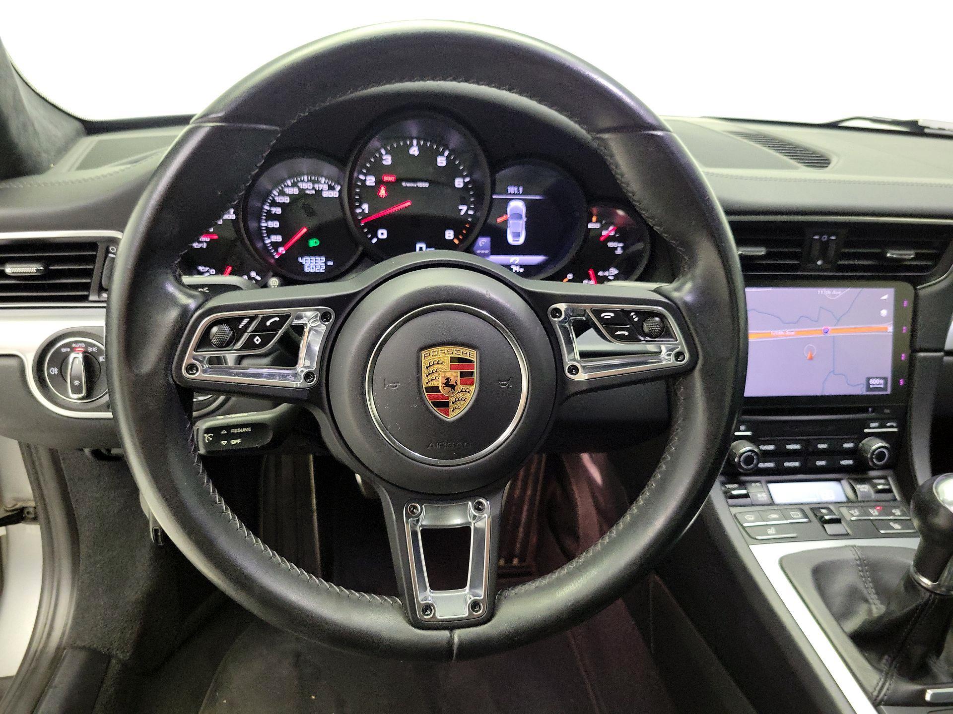 Thumbnail: 2017 Porsche 911 - 10
